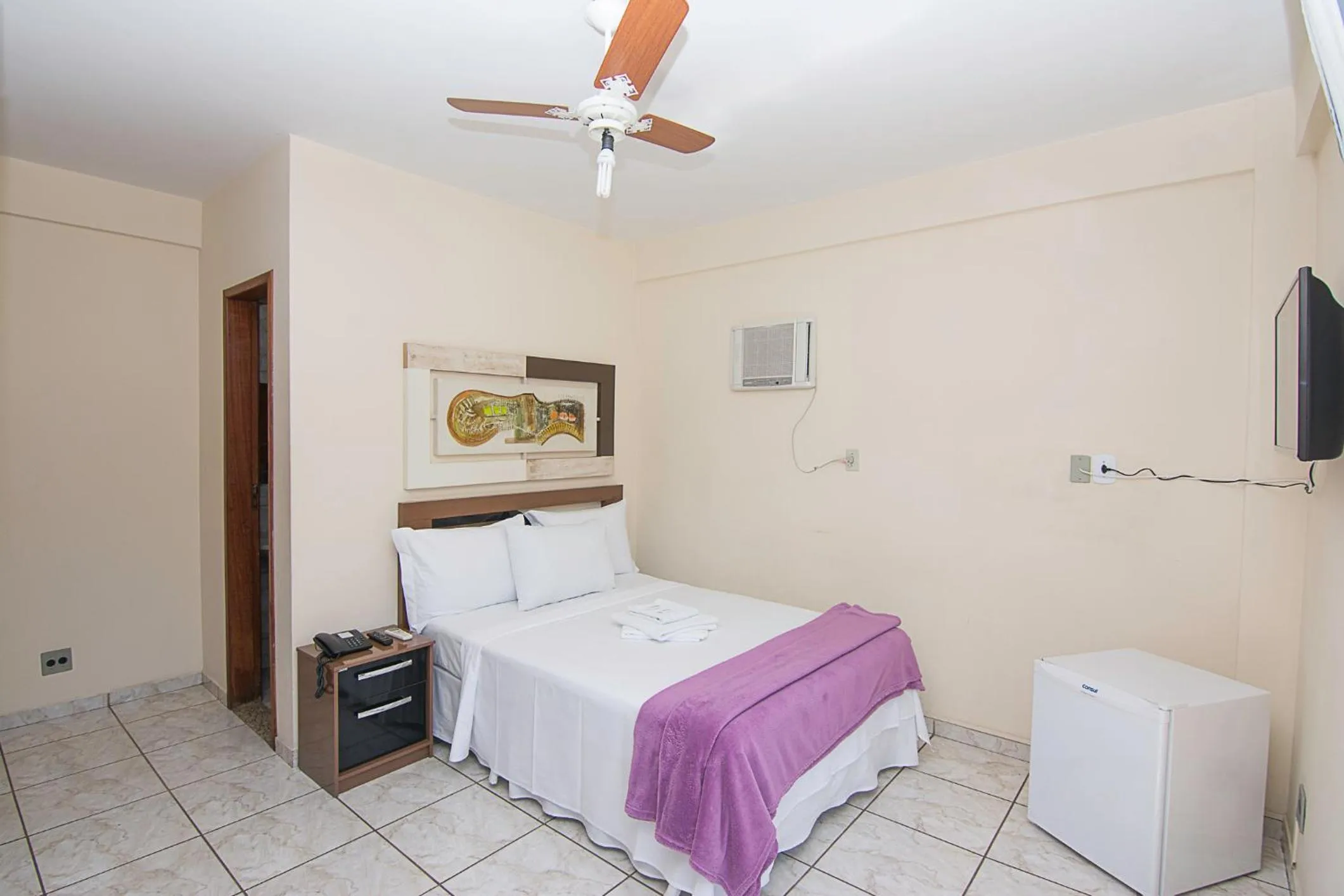 Bed in Gabvini Hotel