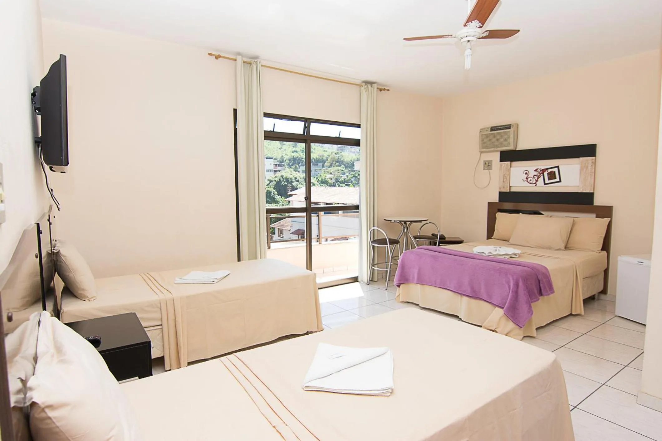 Bed in Gabvini Hotel