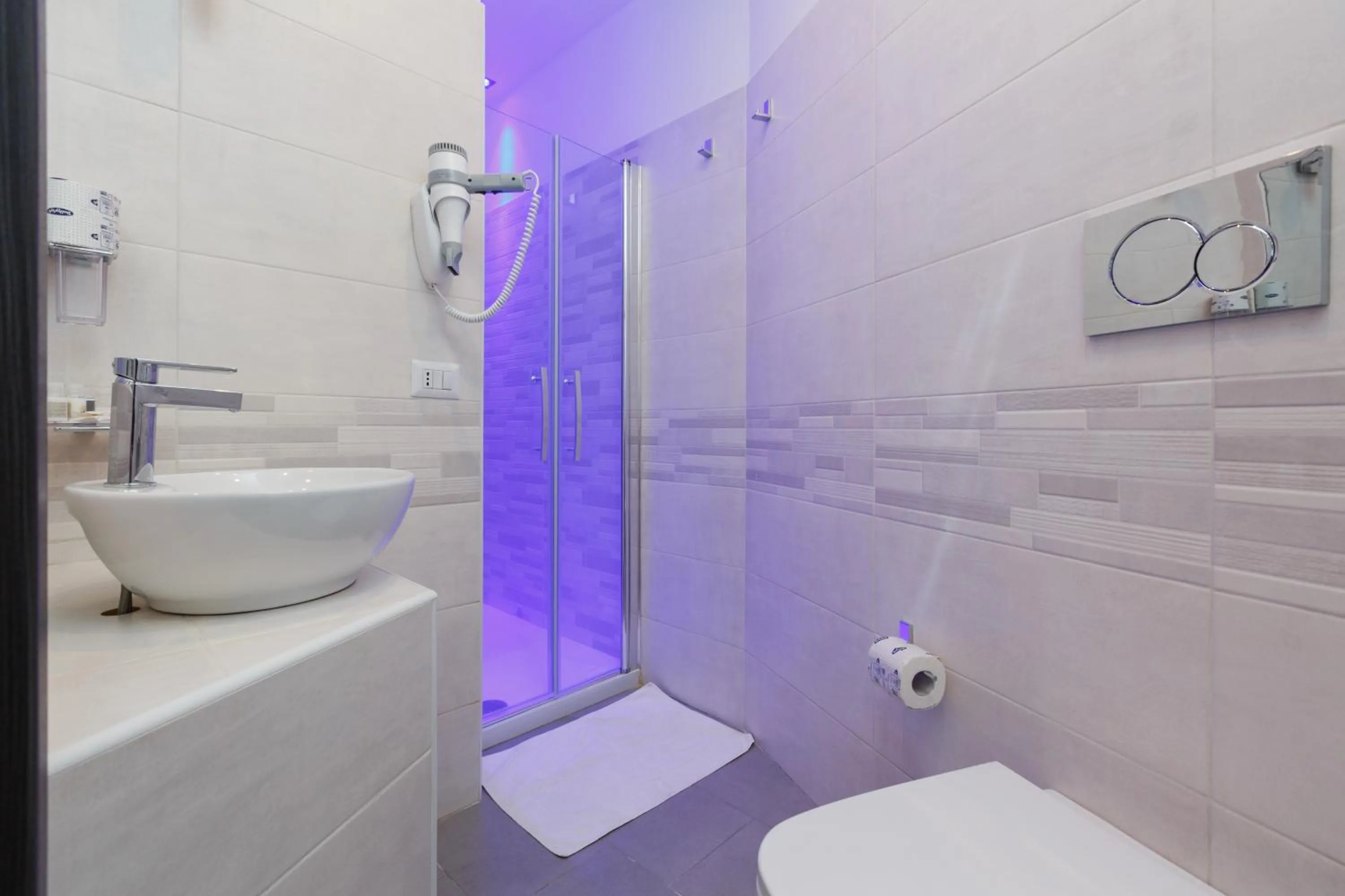 Shower in Domus Arena