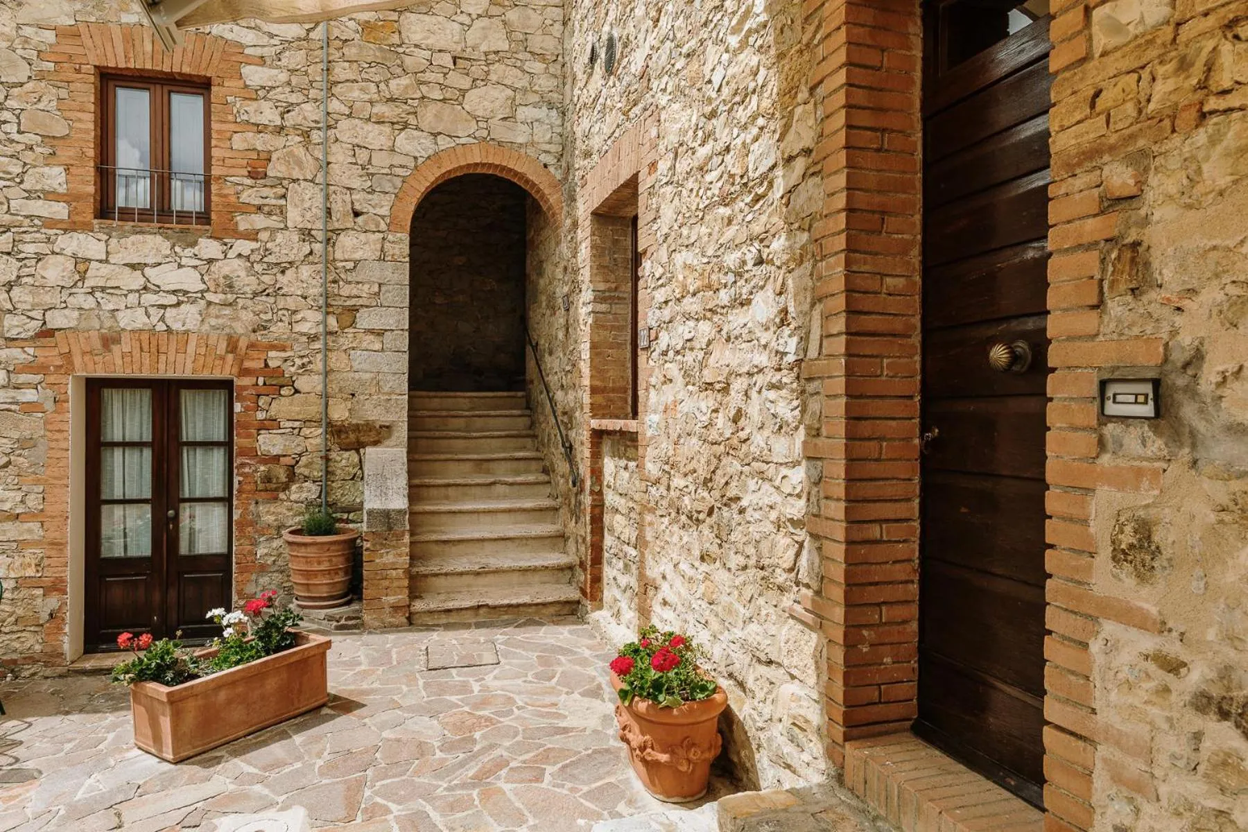 Property building in Borgo Villa a Sesta