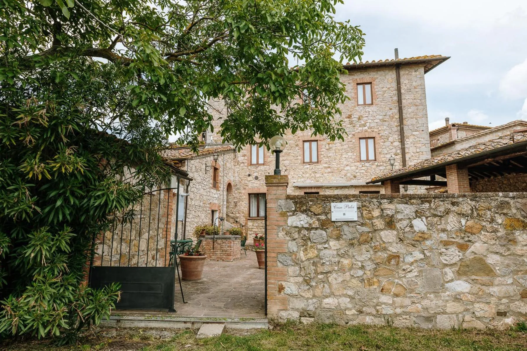 Property building in Borgo Villa a Sesta