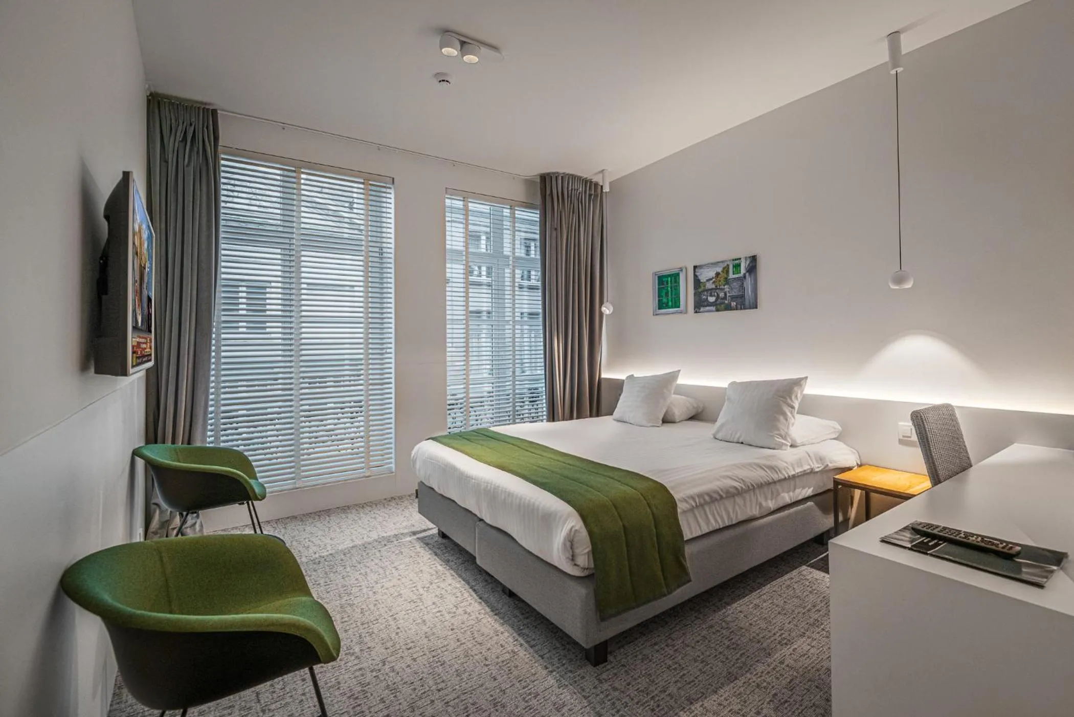 Photo of the whole room, Bed in Hotel Bourgoensch Hof