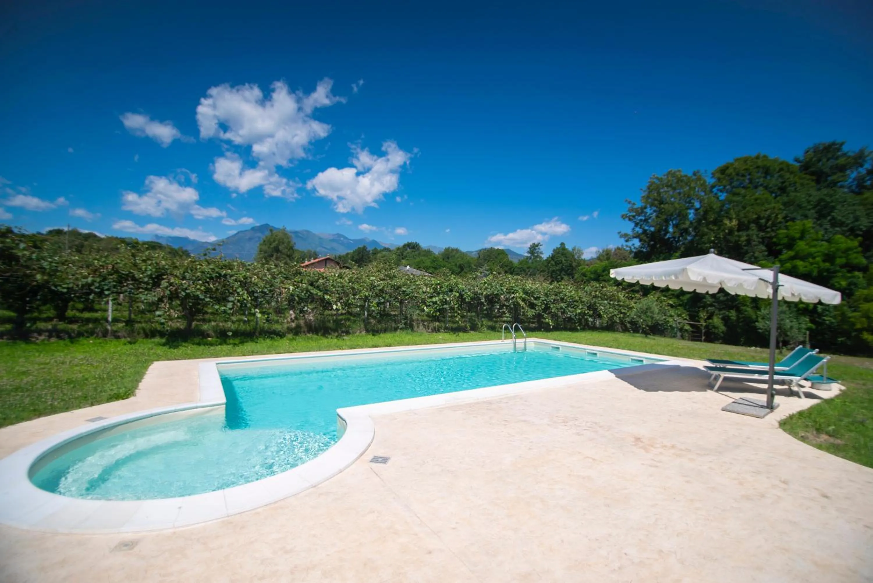 Swimming pool in Agriturismo Turina