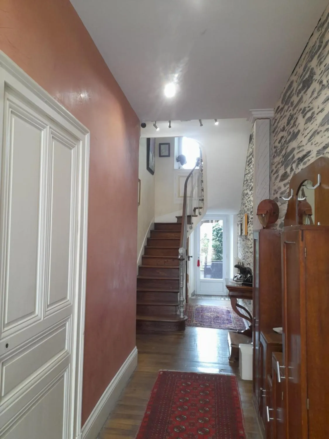 Property building in La Pause Angevine