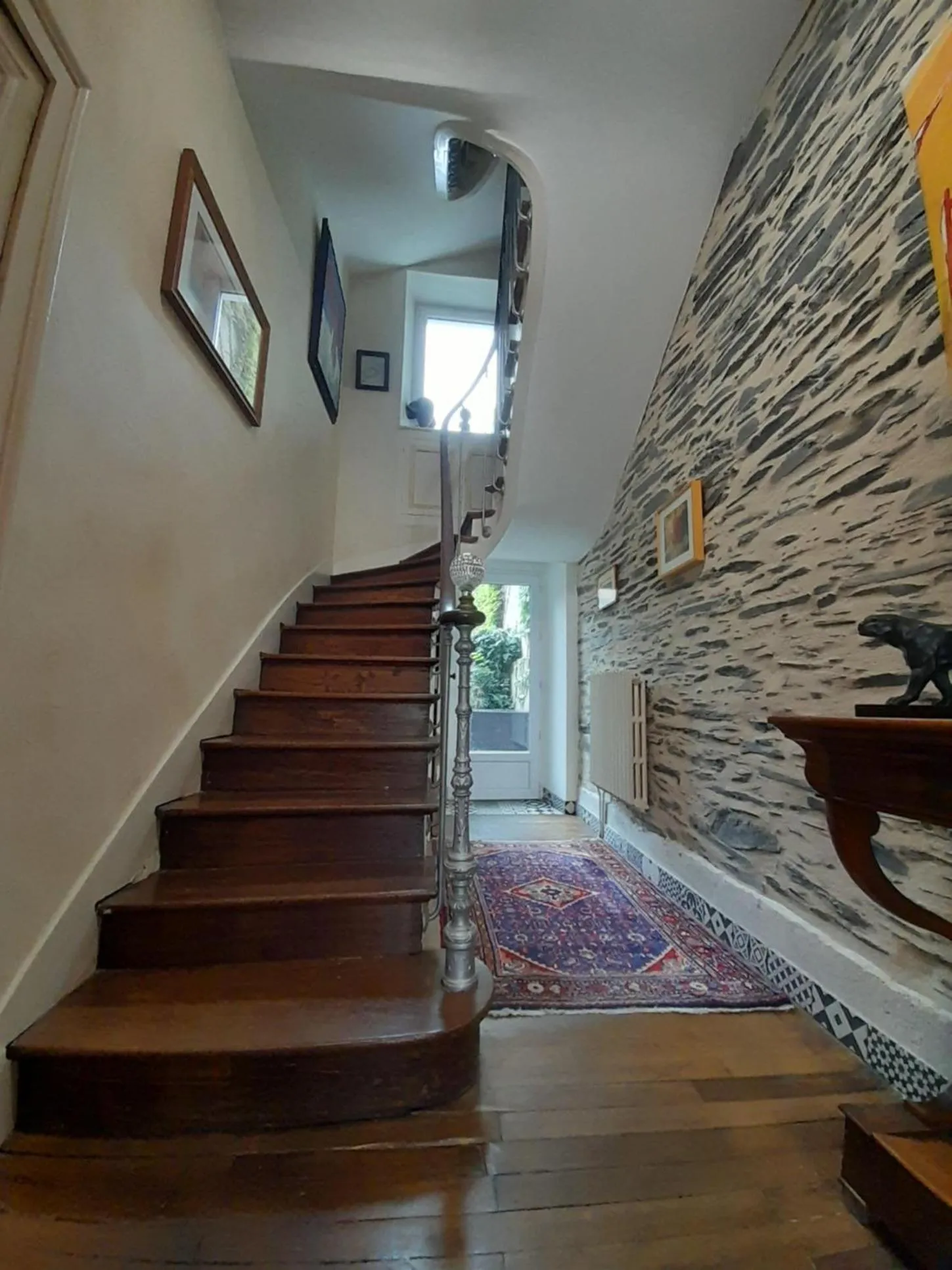 Property building in La Pause Angevine