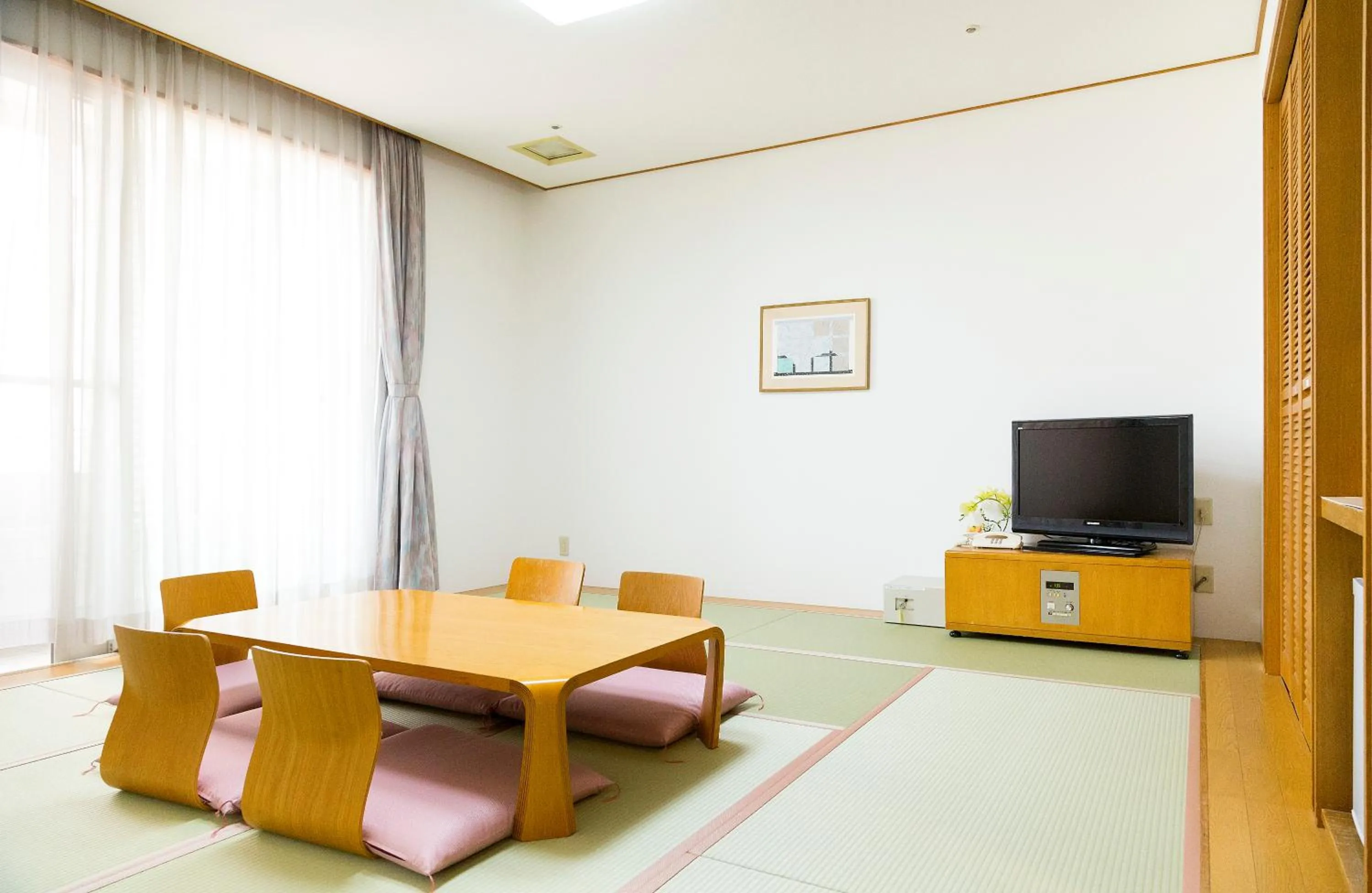 Photo of the whole room in Kobe Hotel Fruit Flower