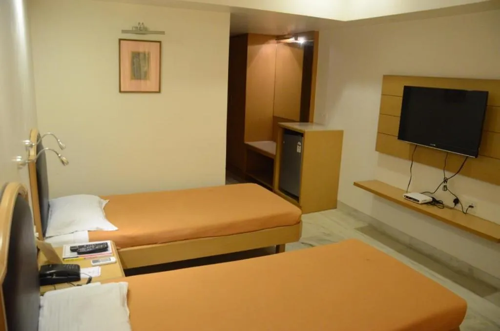 TV and multimedia in Hotel Yuvraj