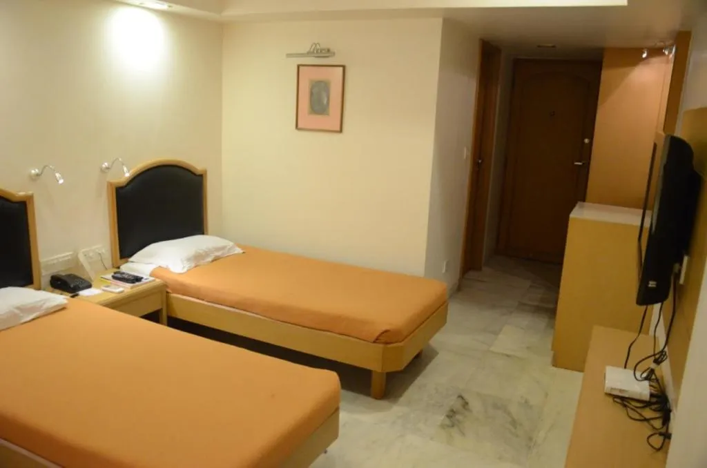 TV and multimedia in Hotel Yuvraj