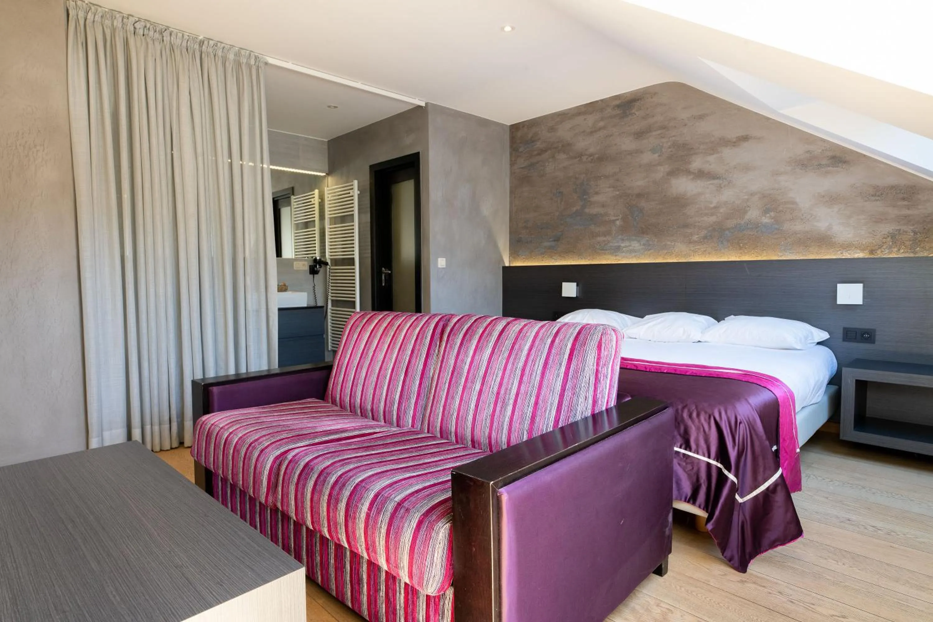 Photo of the whole room, Bed in Hotel Victoria - Maison Caerdinael