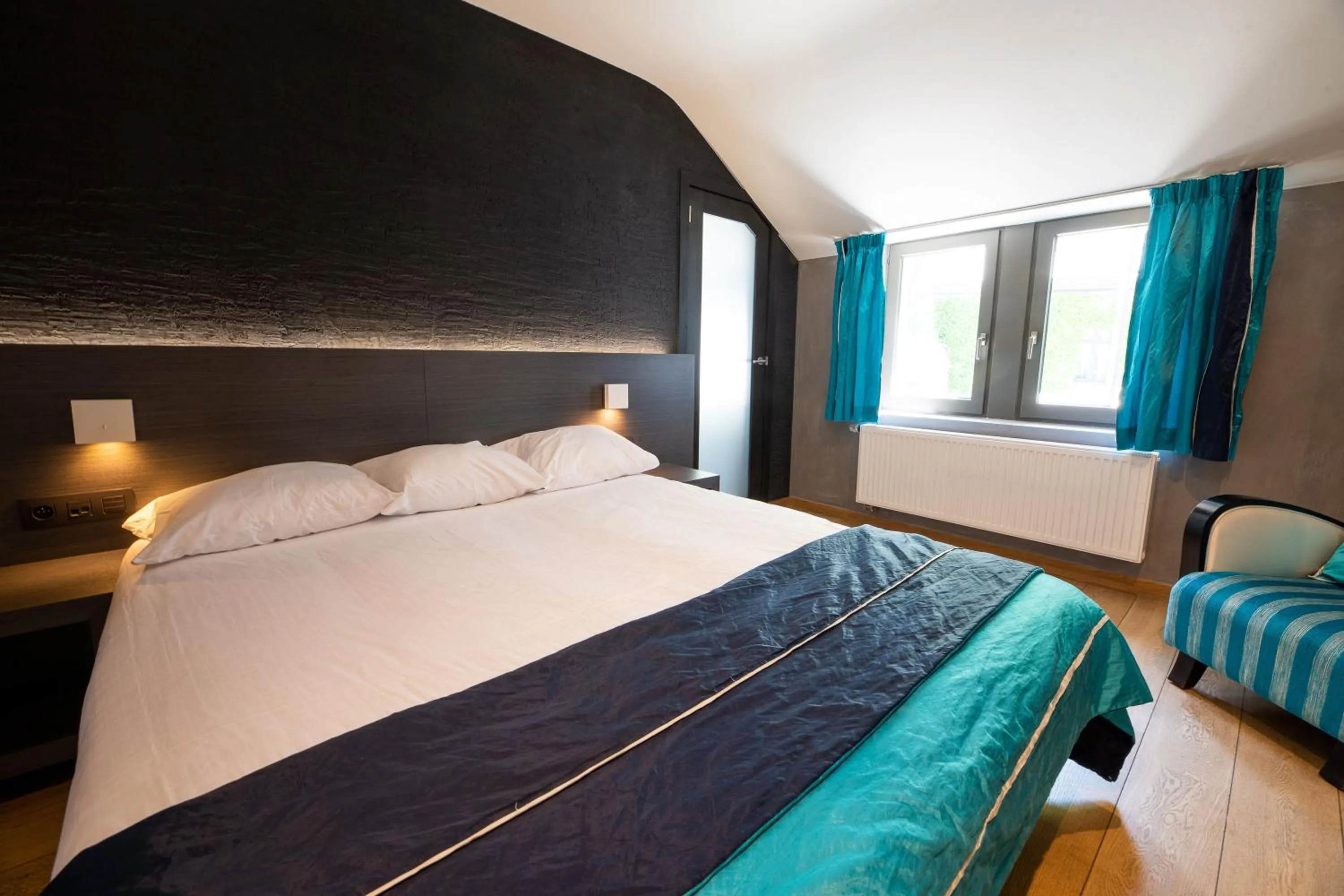 Photo of the whole room, Bed in Hotel Victoria - Maison Caerdinael