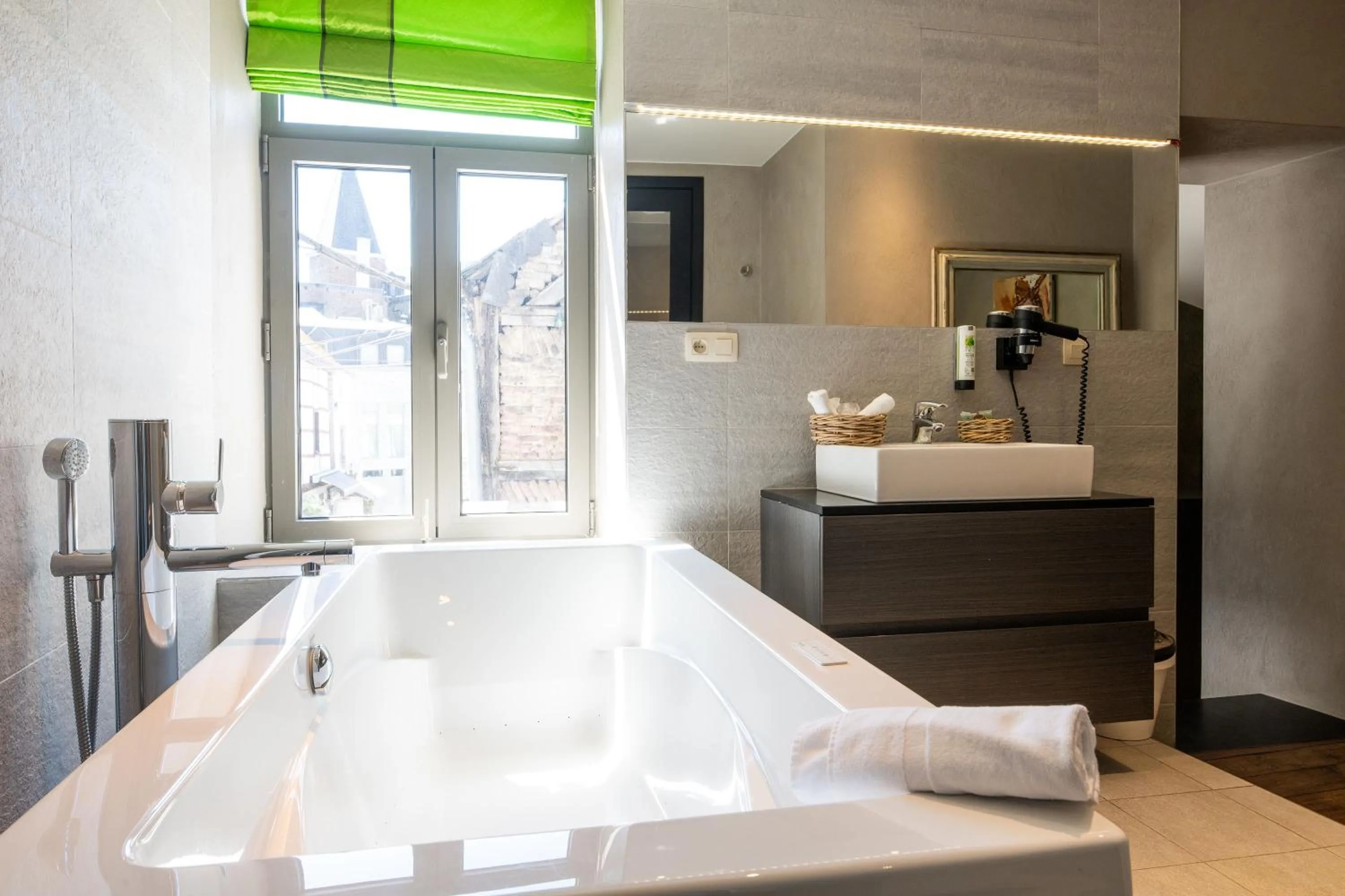 Bathroom in Hotel Victoria - Maison Caerdinael