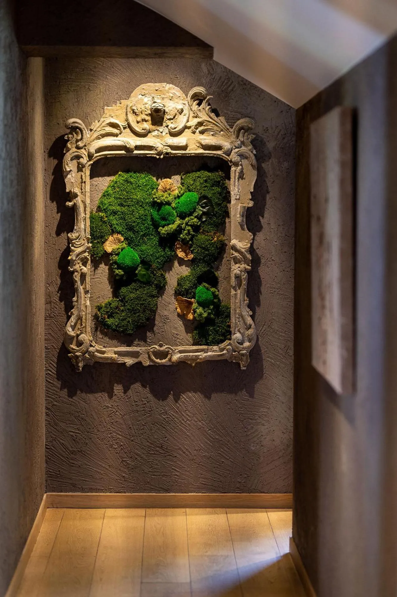 Decorative detail in Hotel Victoria - Maison Caerdinael