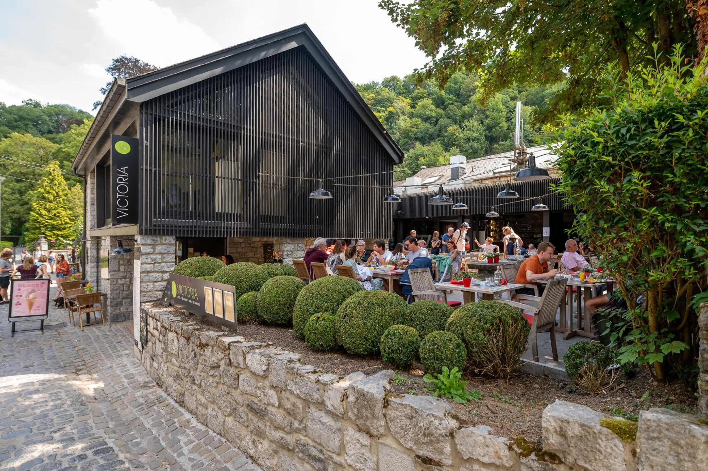 Property building in Hotel Victoria - Maison Caerdinael