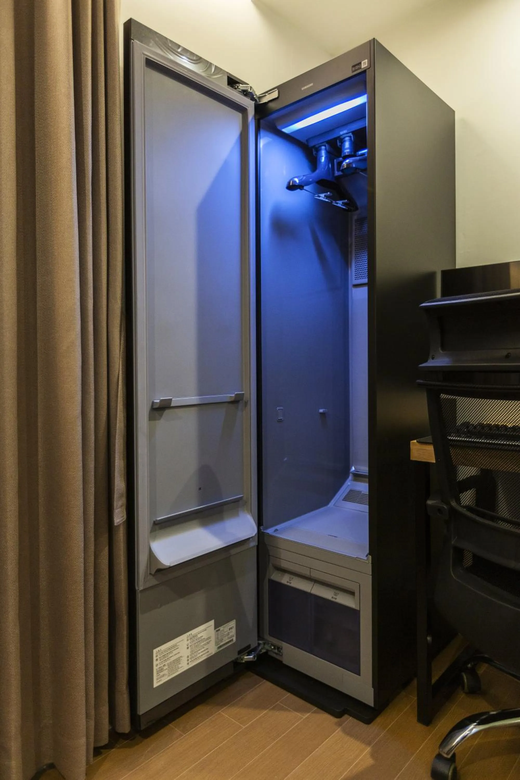 hair dresser in Choeup Karat Hotel