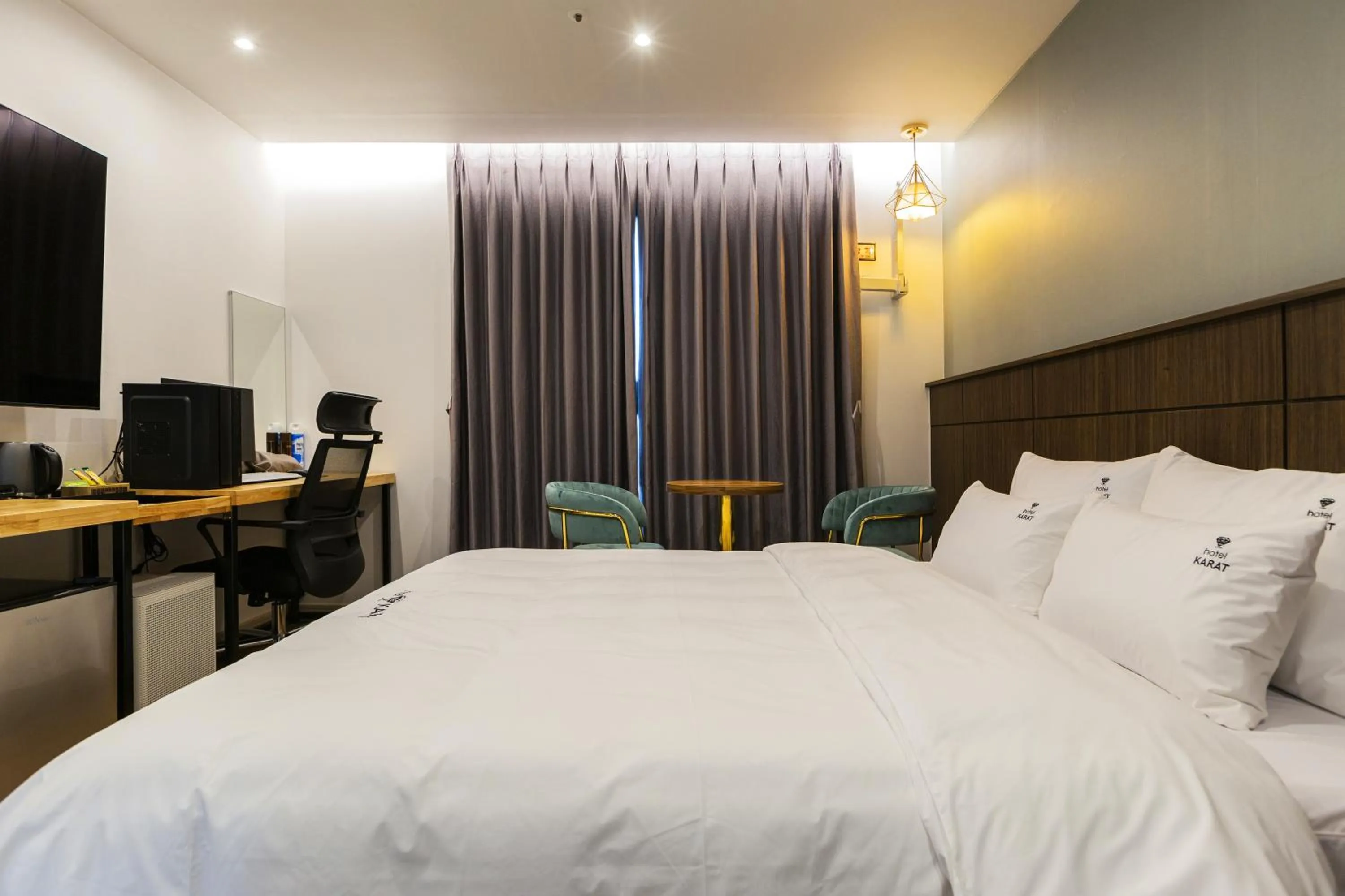 Bed in Choeup Karat Hotel