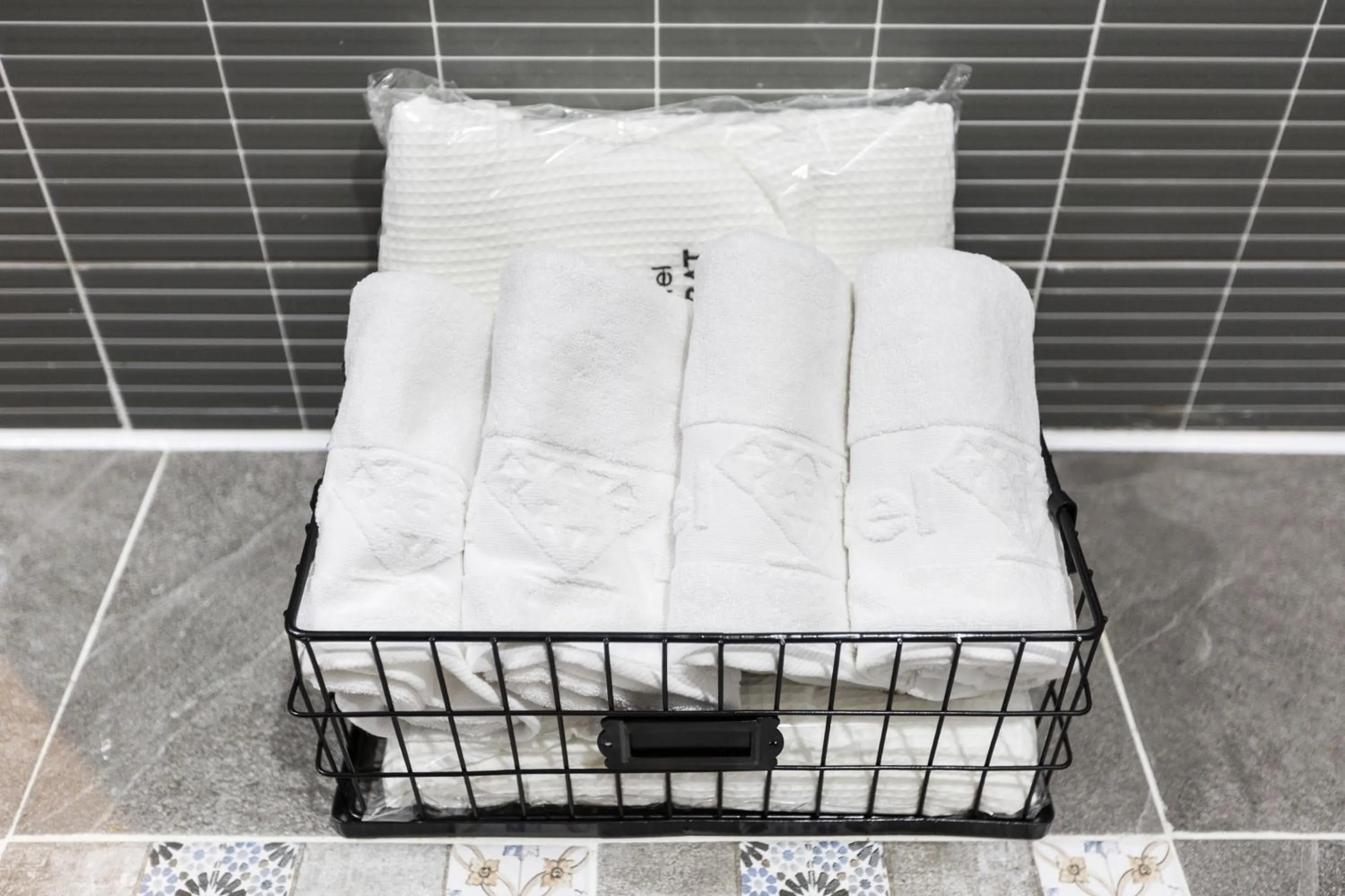 Bathroom in Choeup Karat Hotel