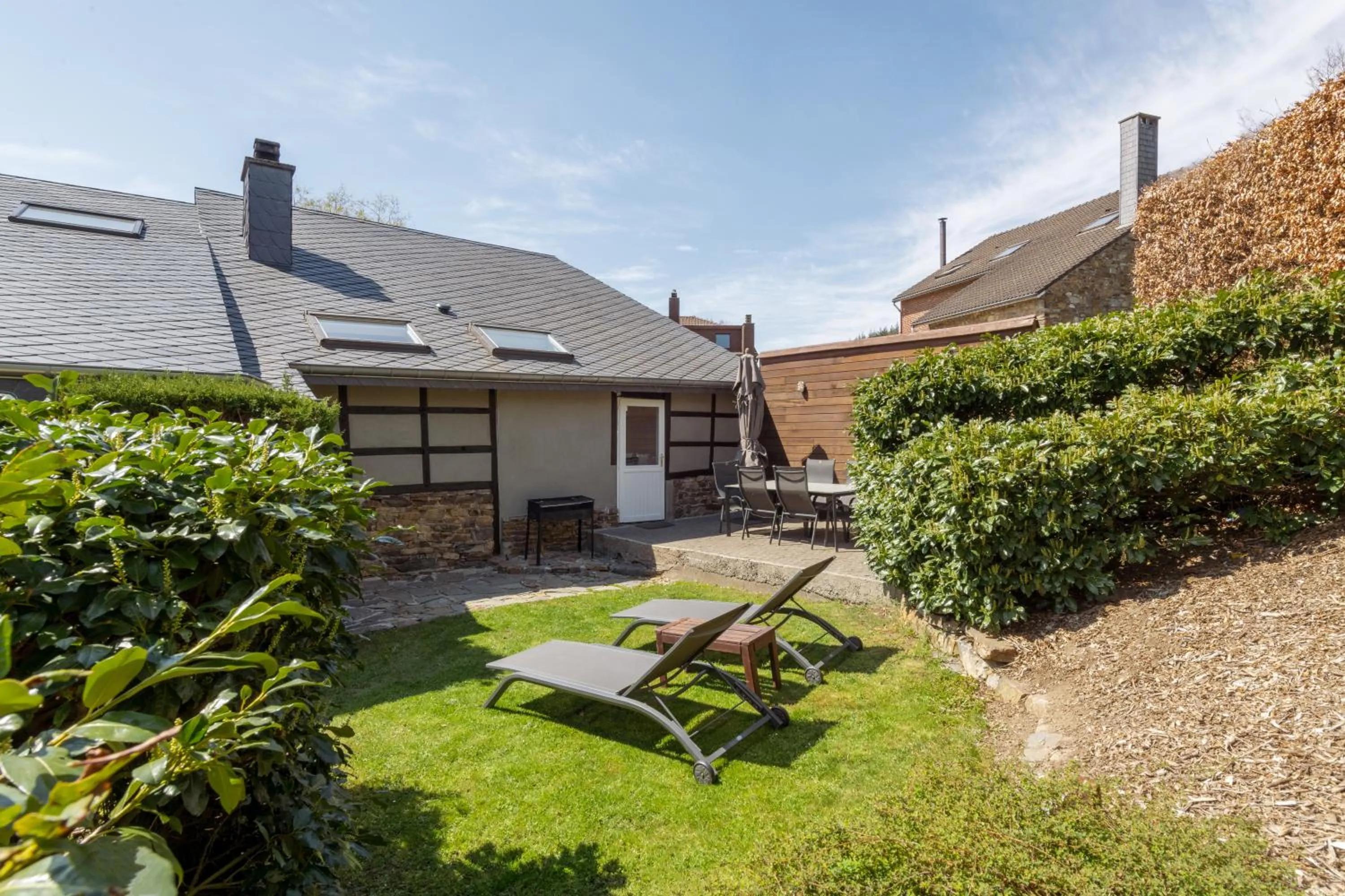 Patio in Hotel Aux Ecuries De La Reine