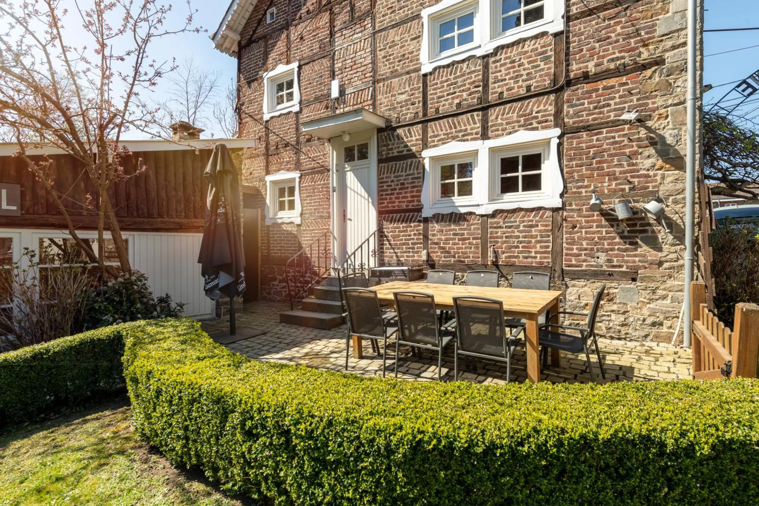Patio in Hotel Aux Ecuries De La Reine