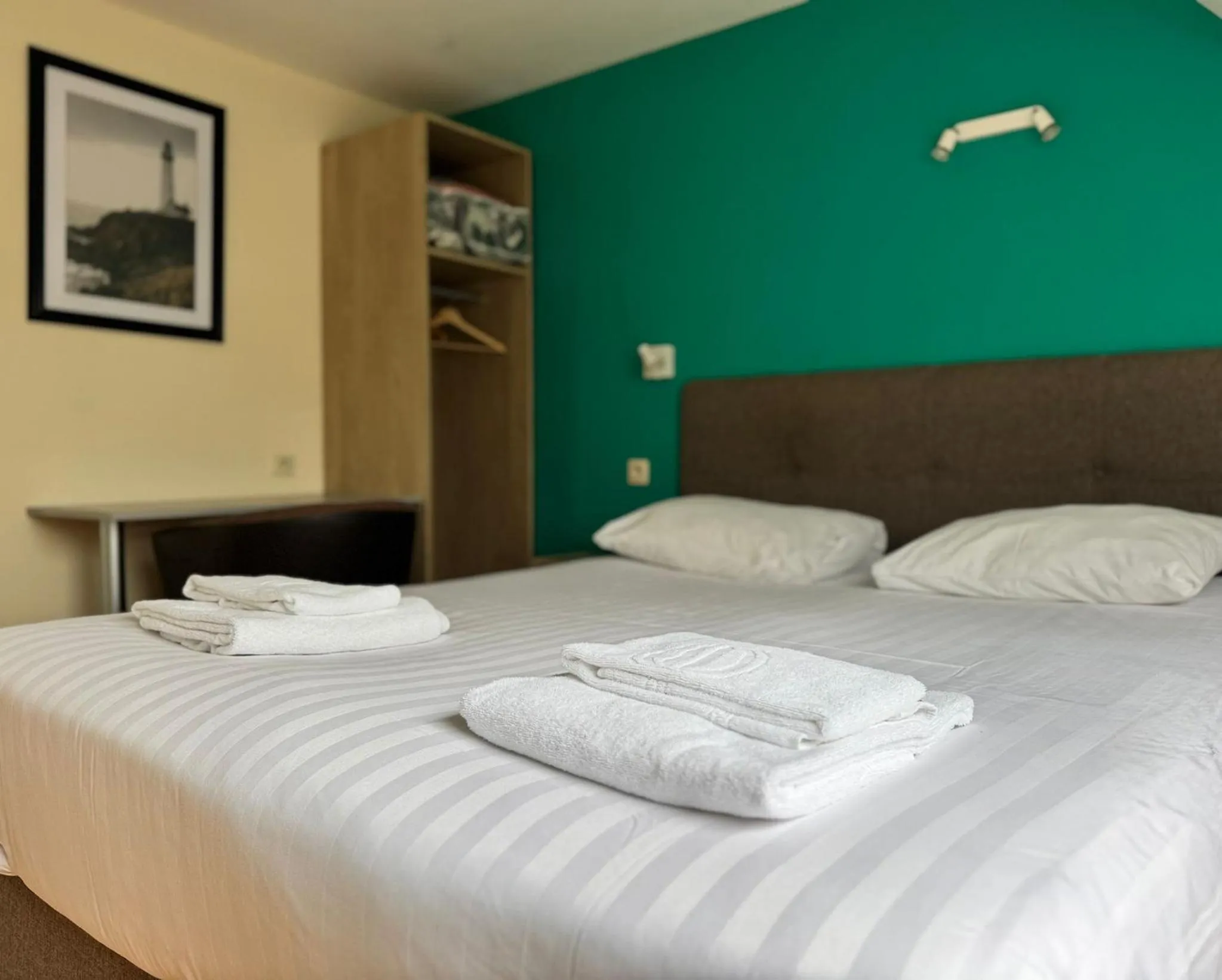 Bed in Family Hôtel