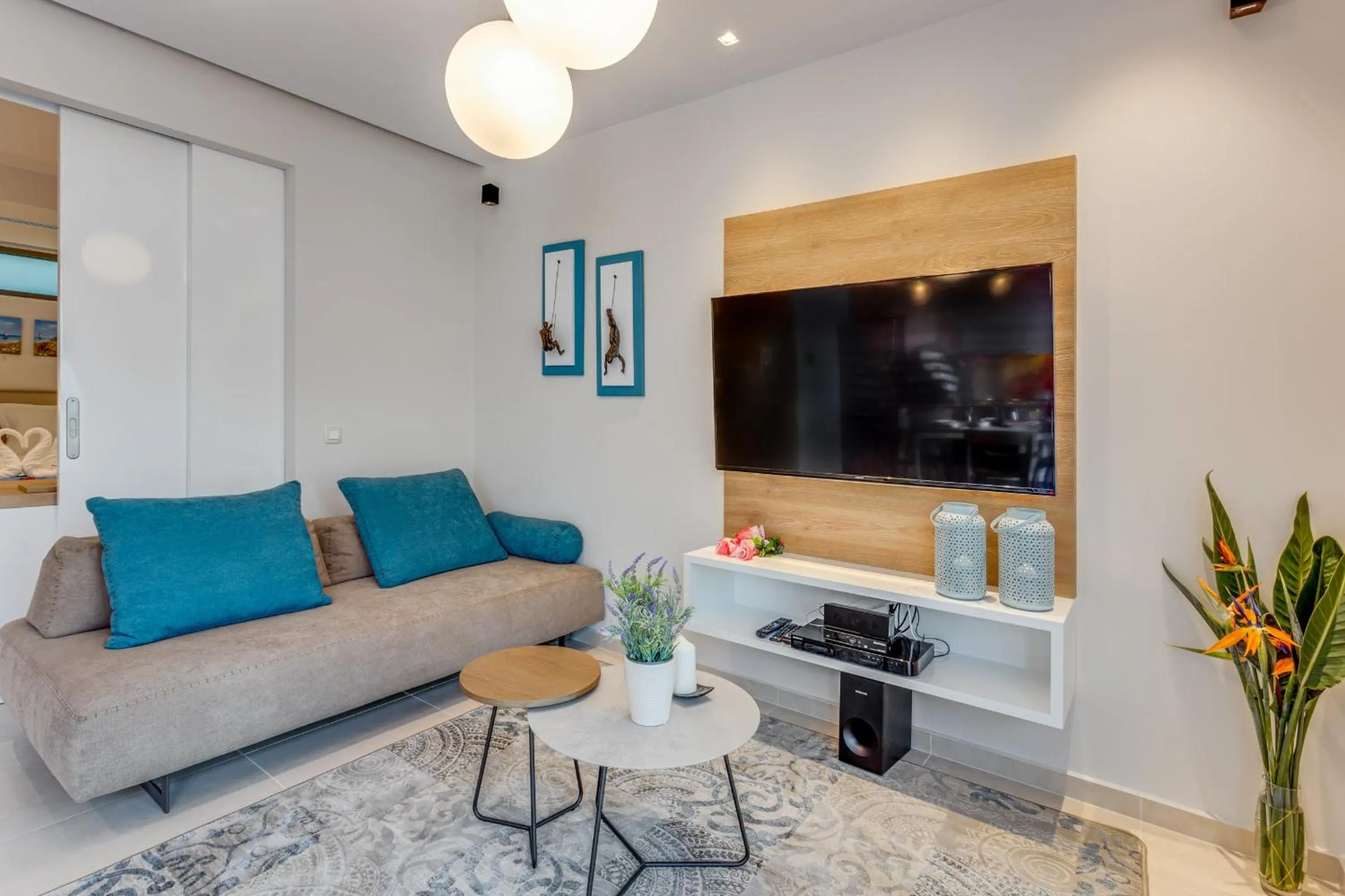 Day in Angels Suites