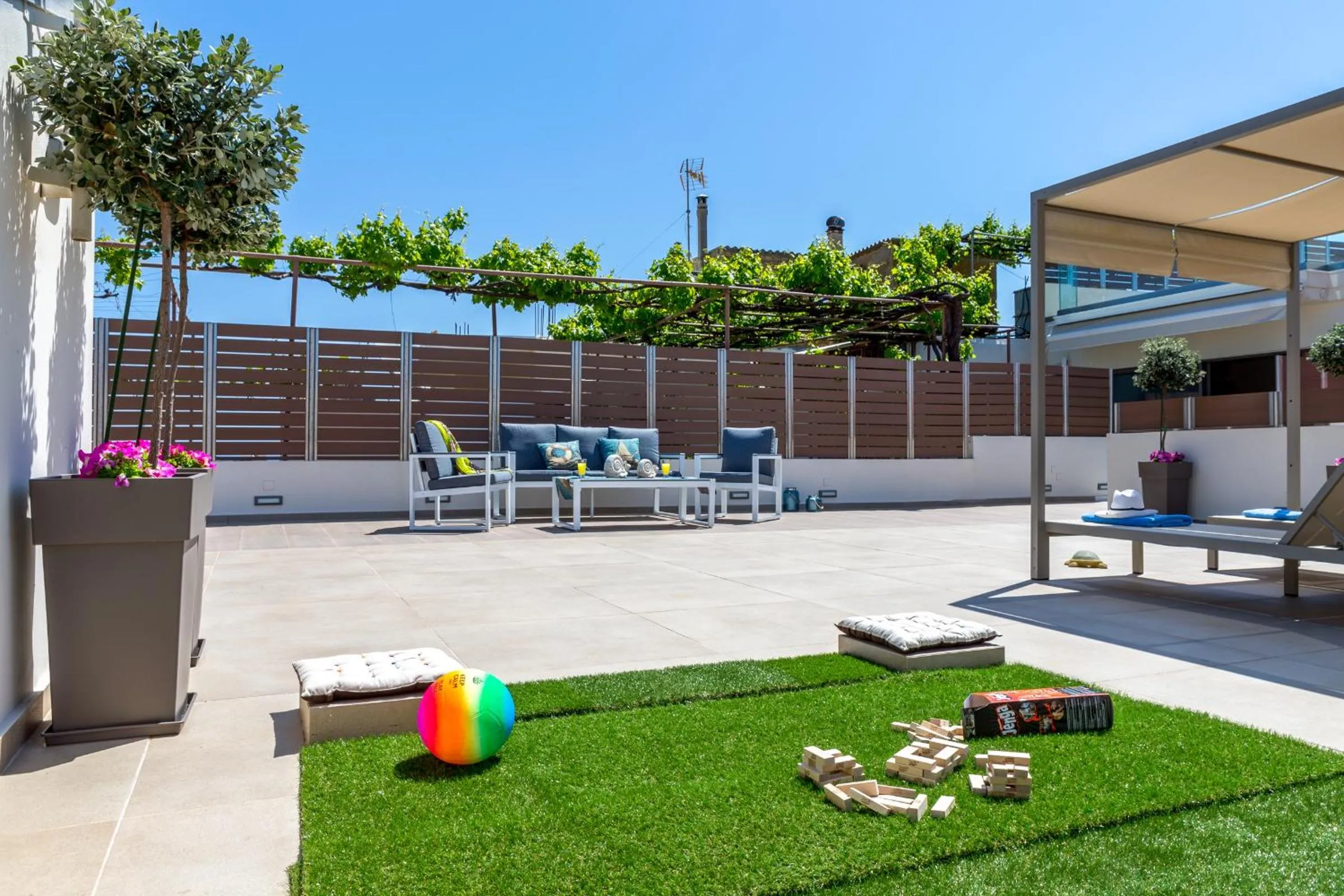 Day in Angels Suites