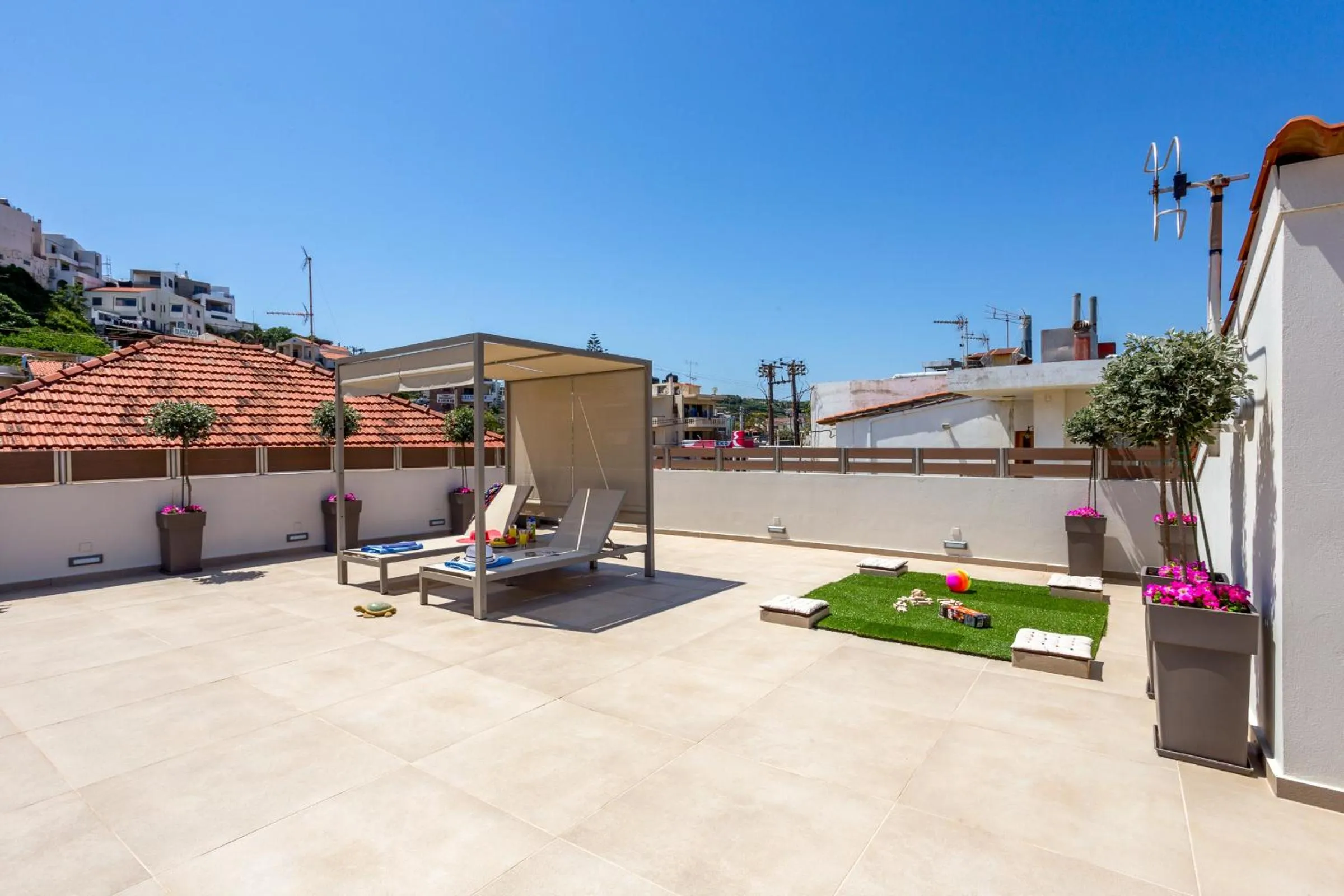 Day in Angels Suites