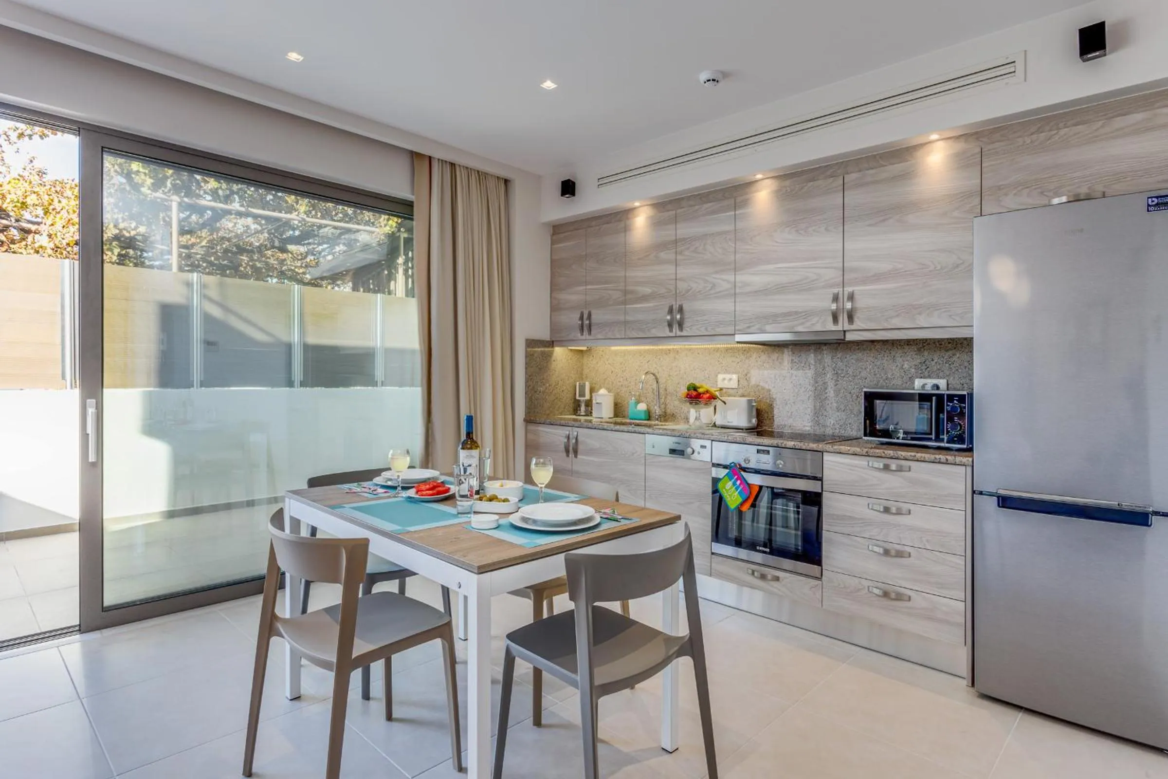 Day in Angels Suites