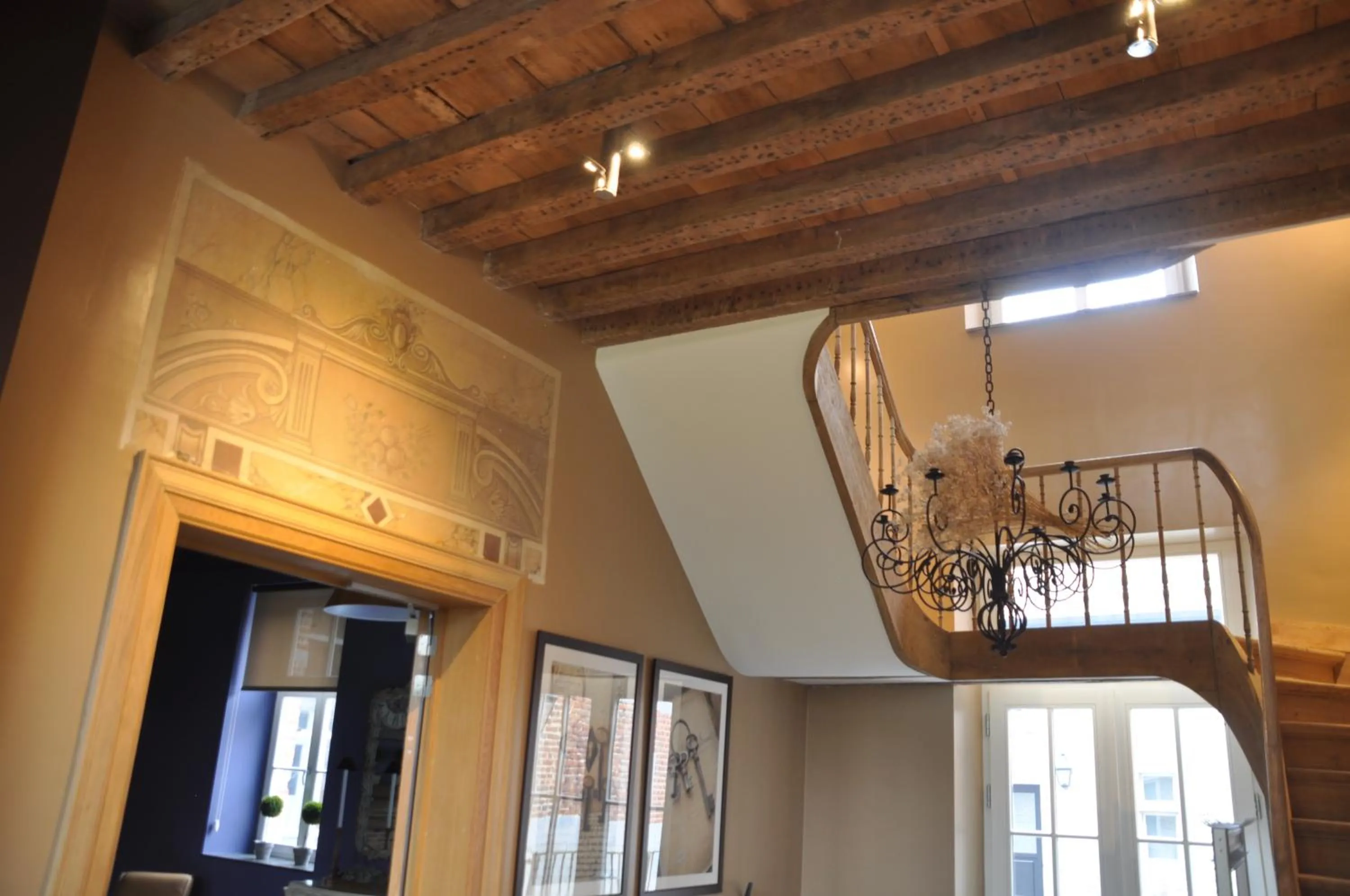 Decorative detail in Aparthotel Le Manoir du Capitaine