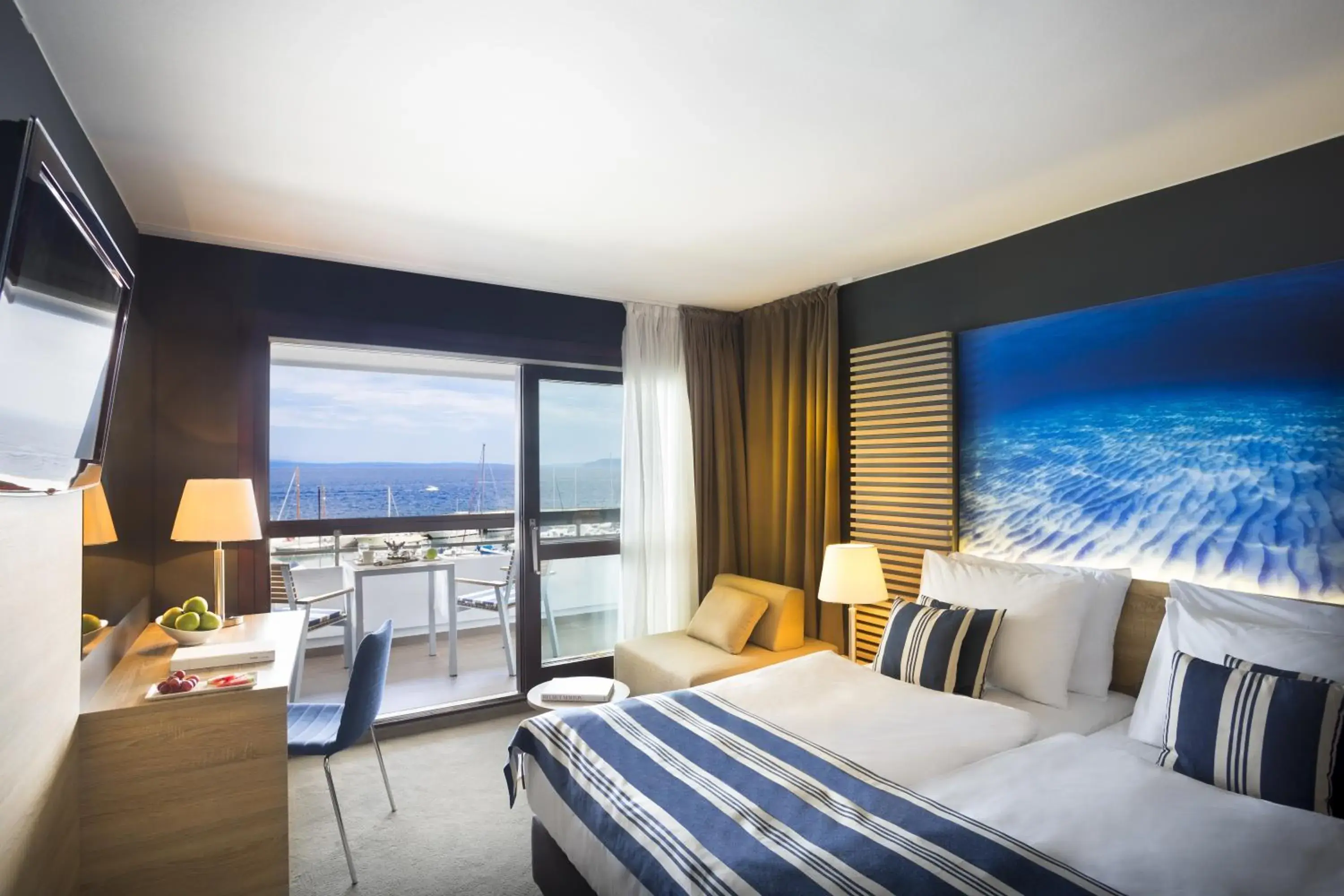 Superior Twin Room with Sea View in Hotel Admiral - by Liburnia Hotels & Villas Superior Twin Room with Sea View in Hotel Admiral - by Liburnia Hotels & Villas