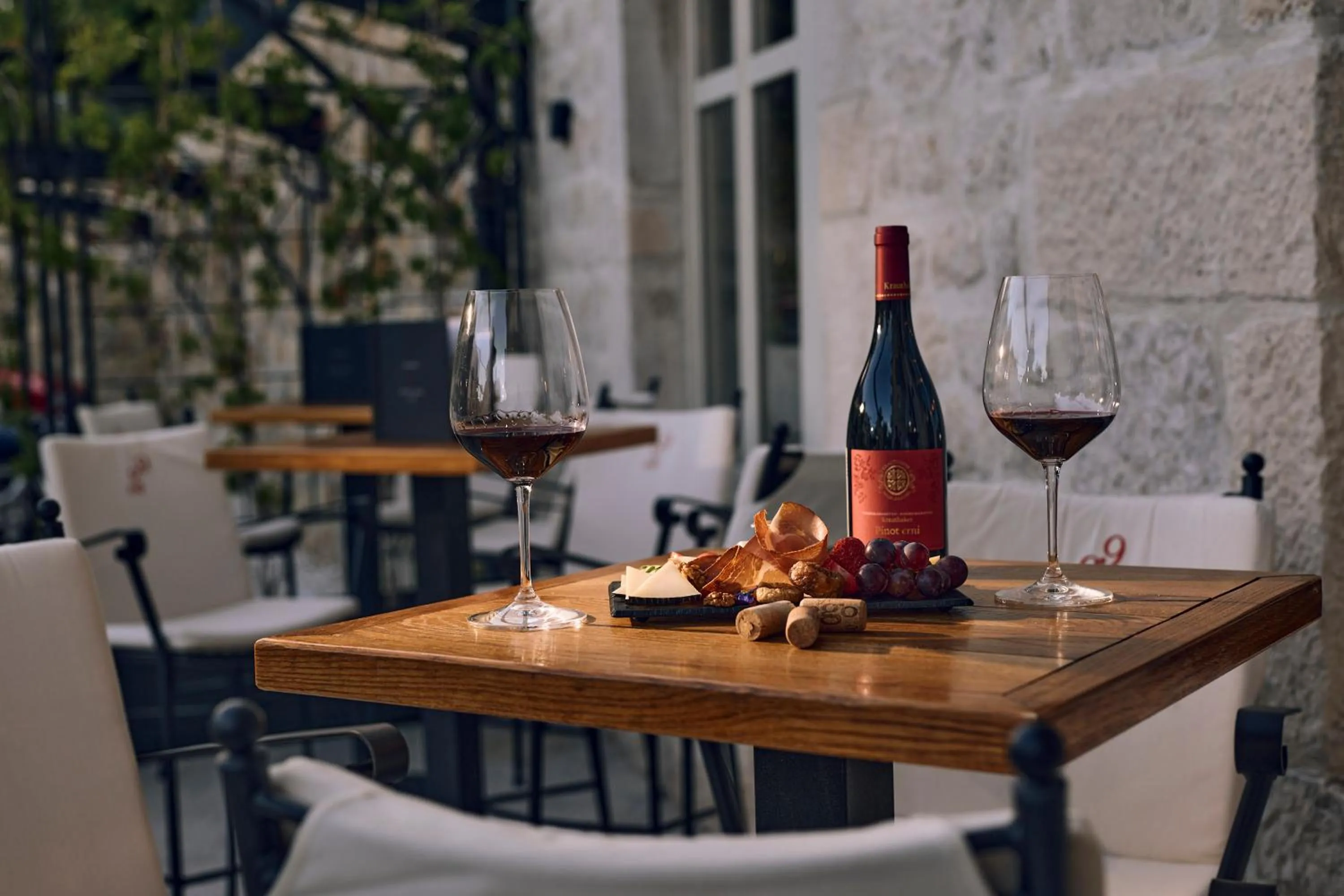 Lounge or bar in Arbiana Heritage Hotel