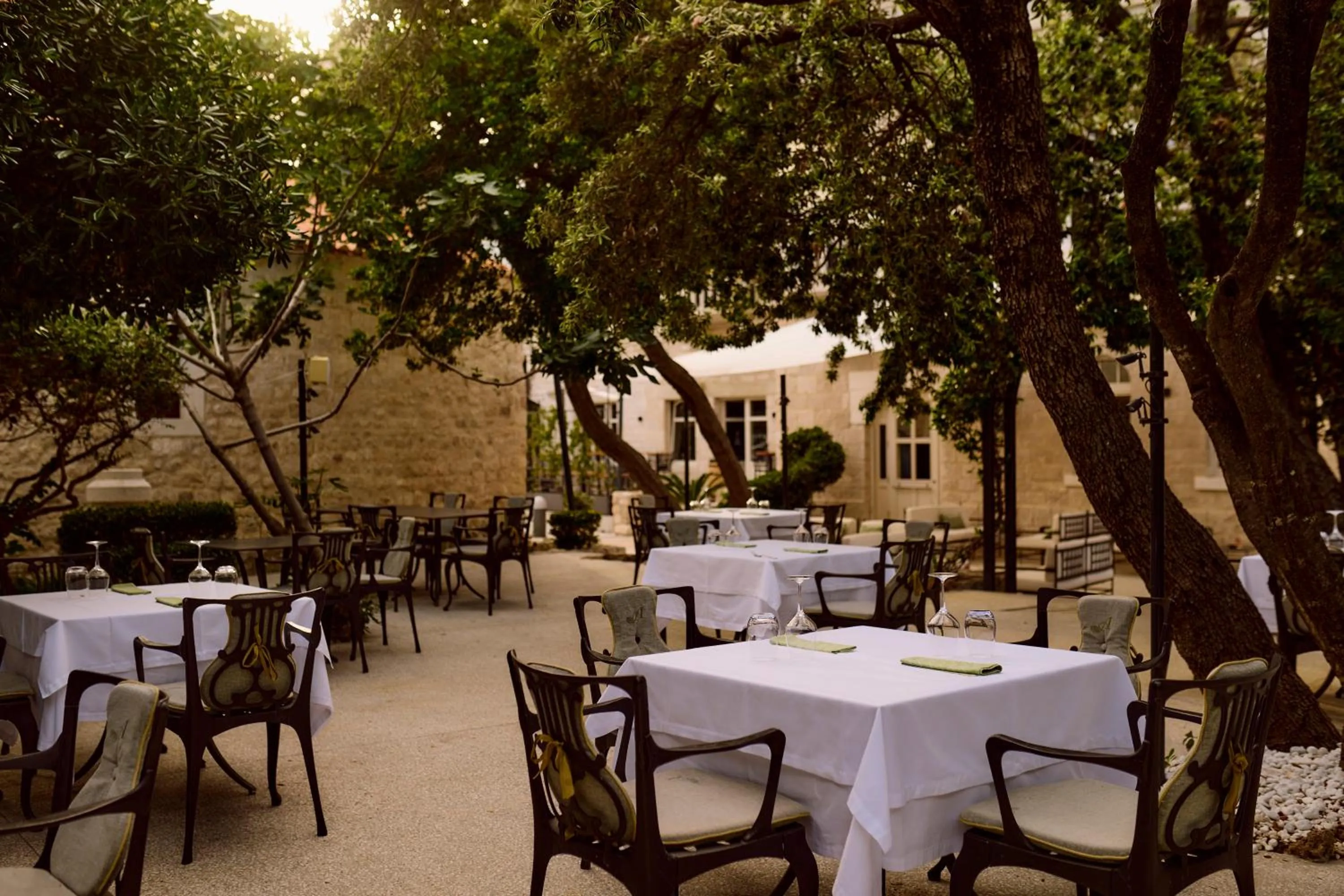 Restaurant/places to eat in Arbiana Heritage Hotel