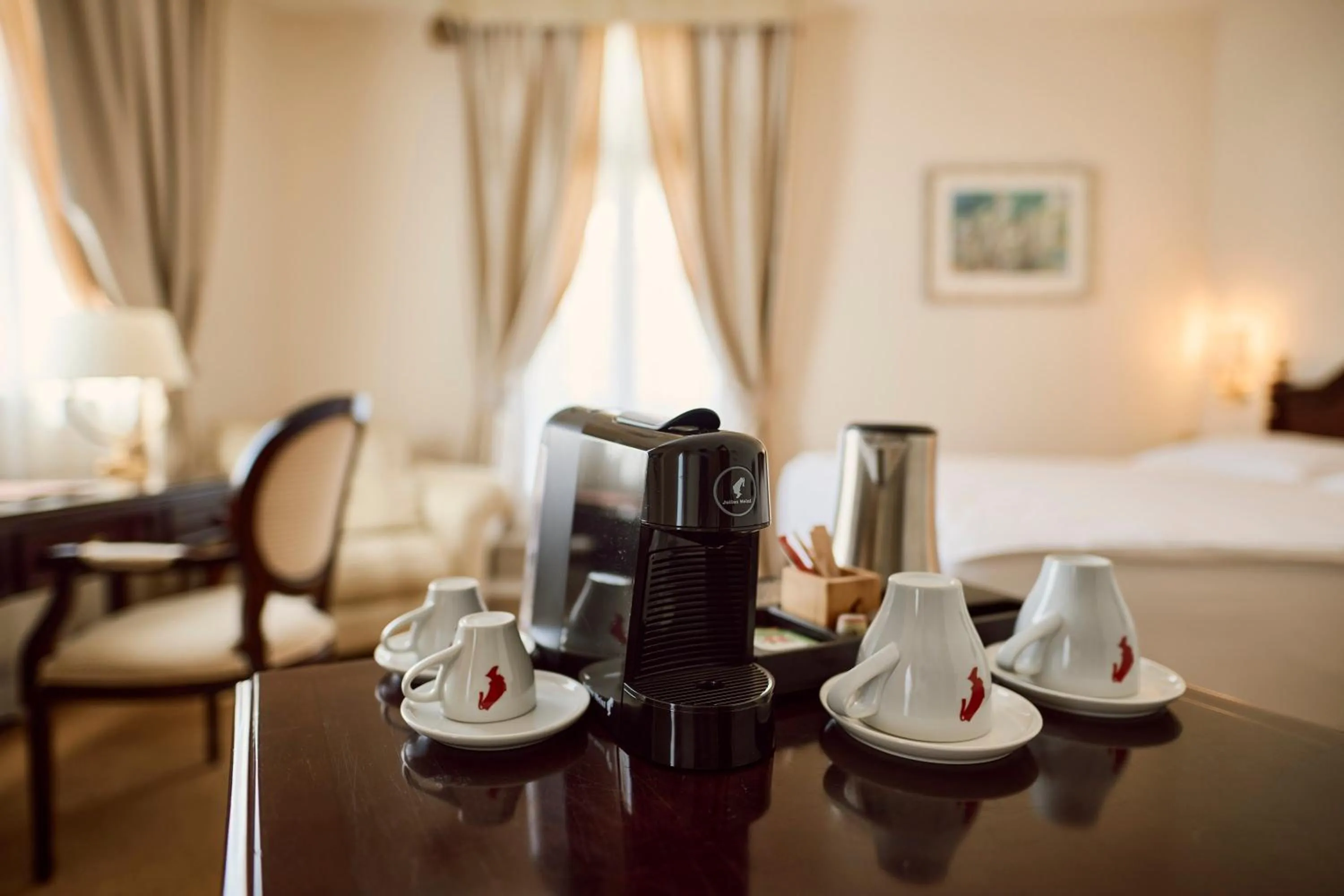 Coffee/tea facilities, Bed in Arbiana Heritage Hotel