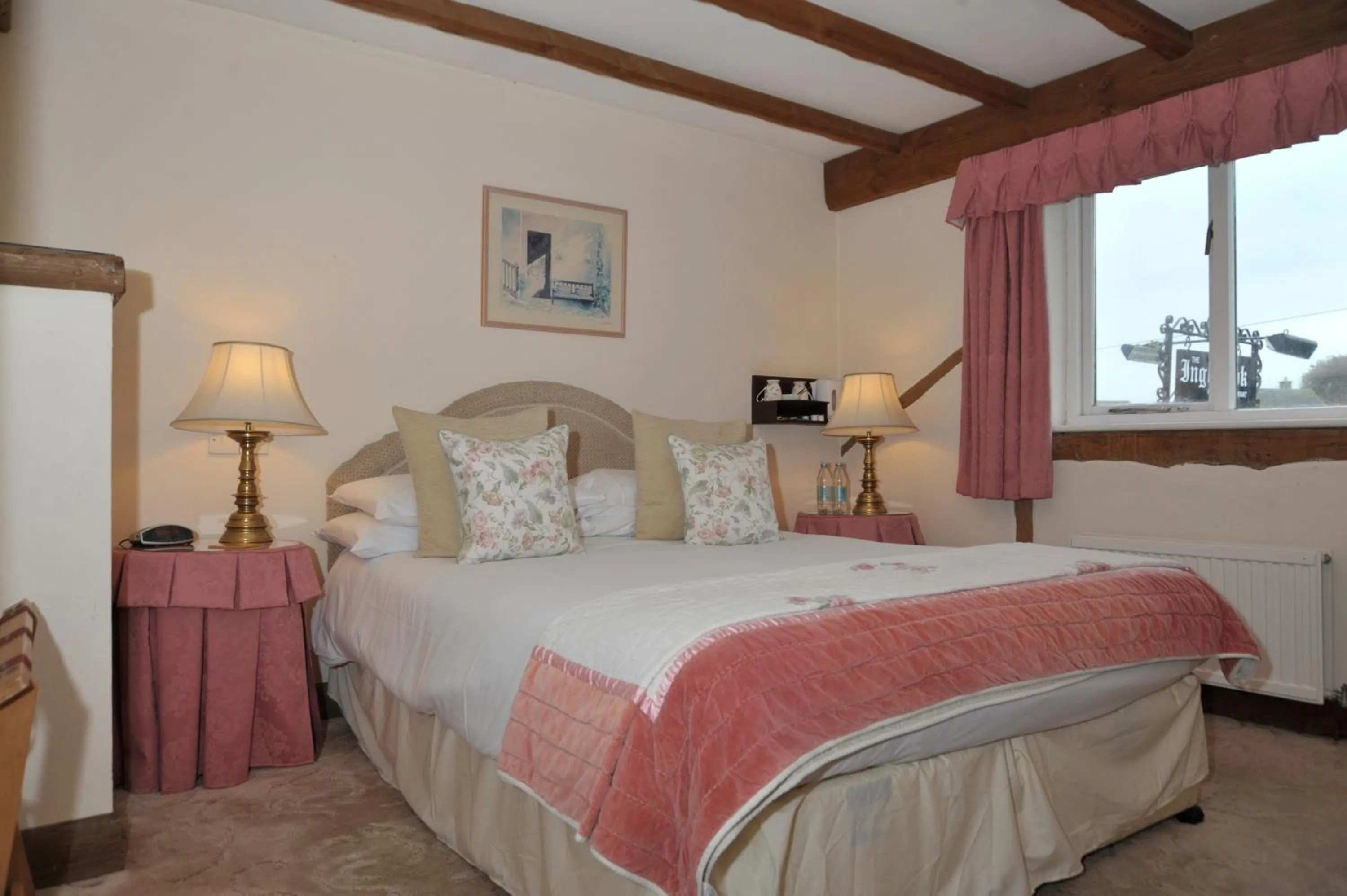 Photo of the whole room, Bed in The Inglenook Hotel