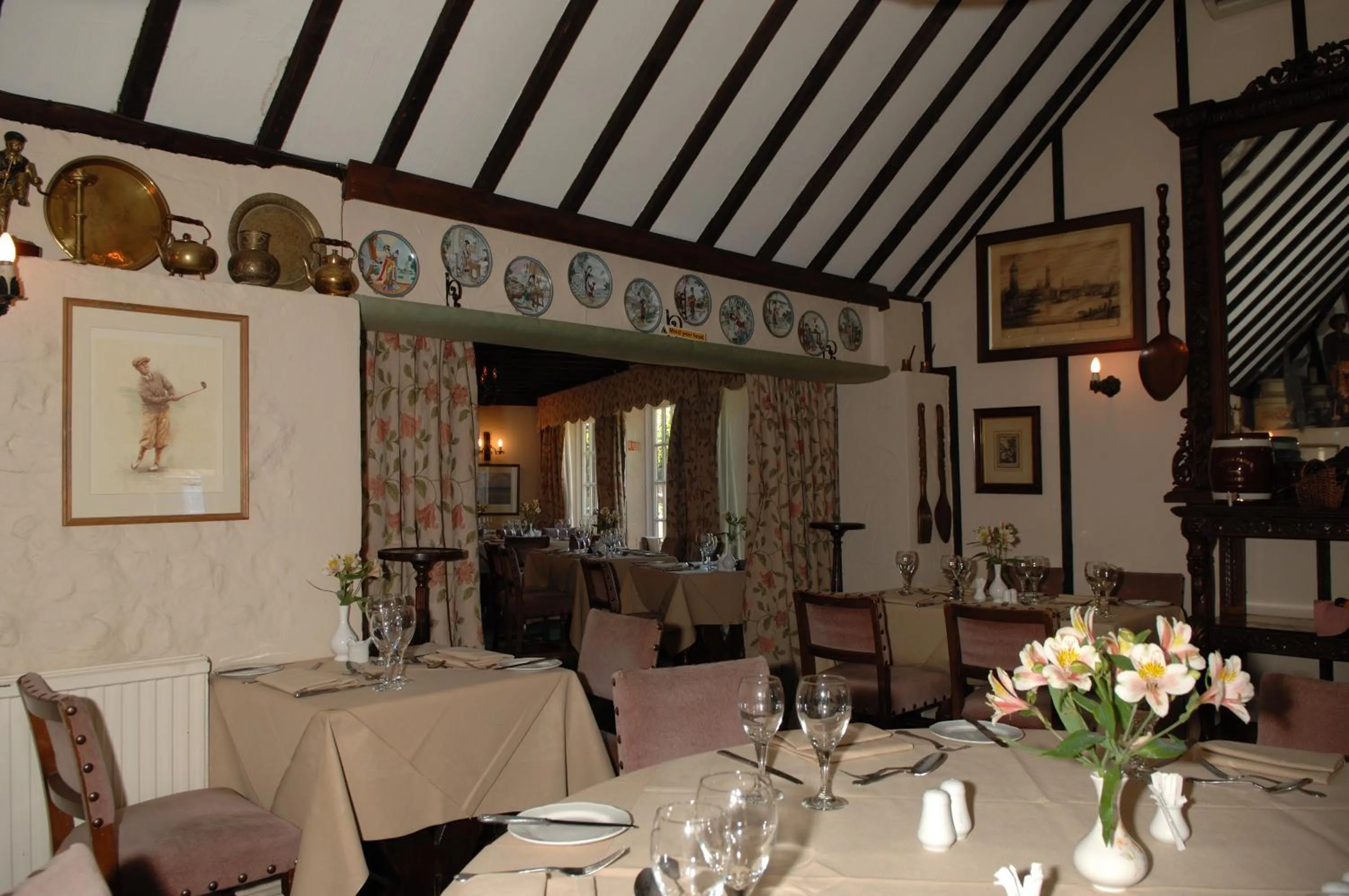 Restaurant/places to eat in The Inglenook Hotel