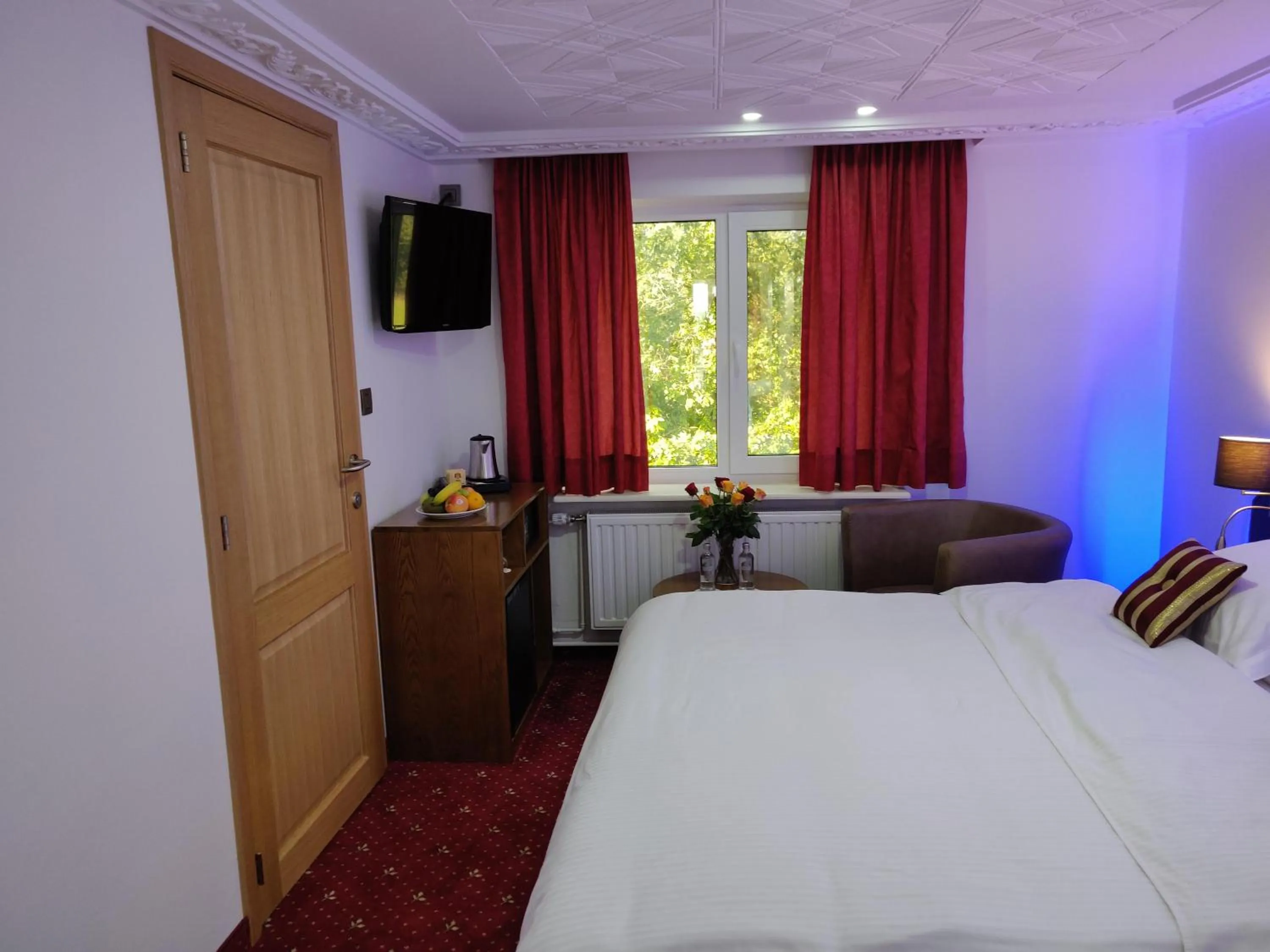 Photo of the whole room, Bed in Hotel Eikenhof