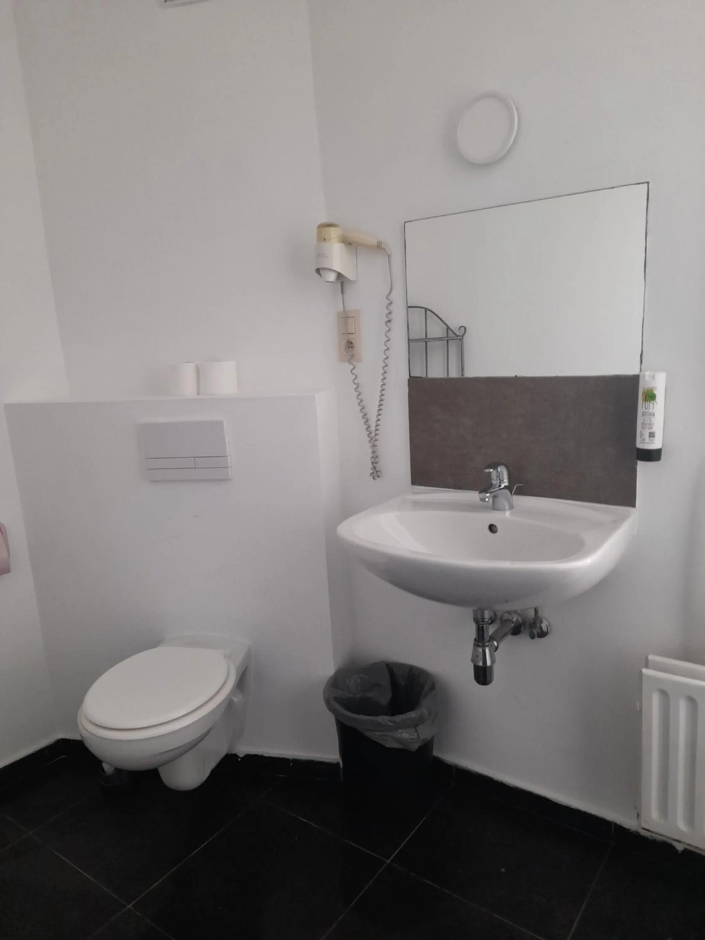 Bathroom in Hotel Albergo