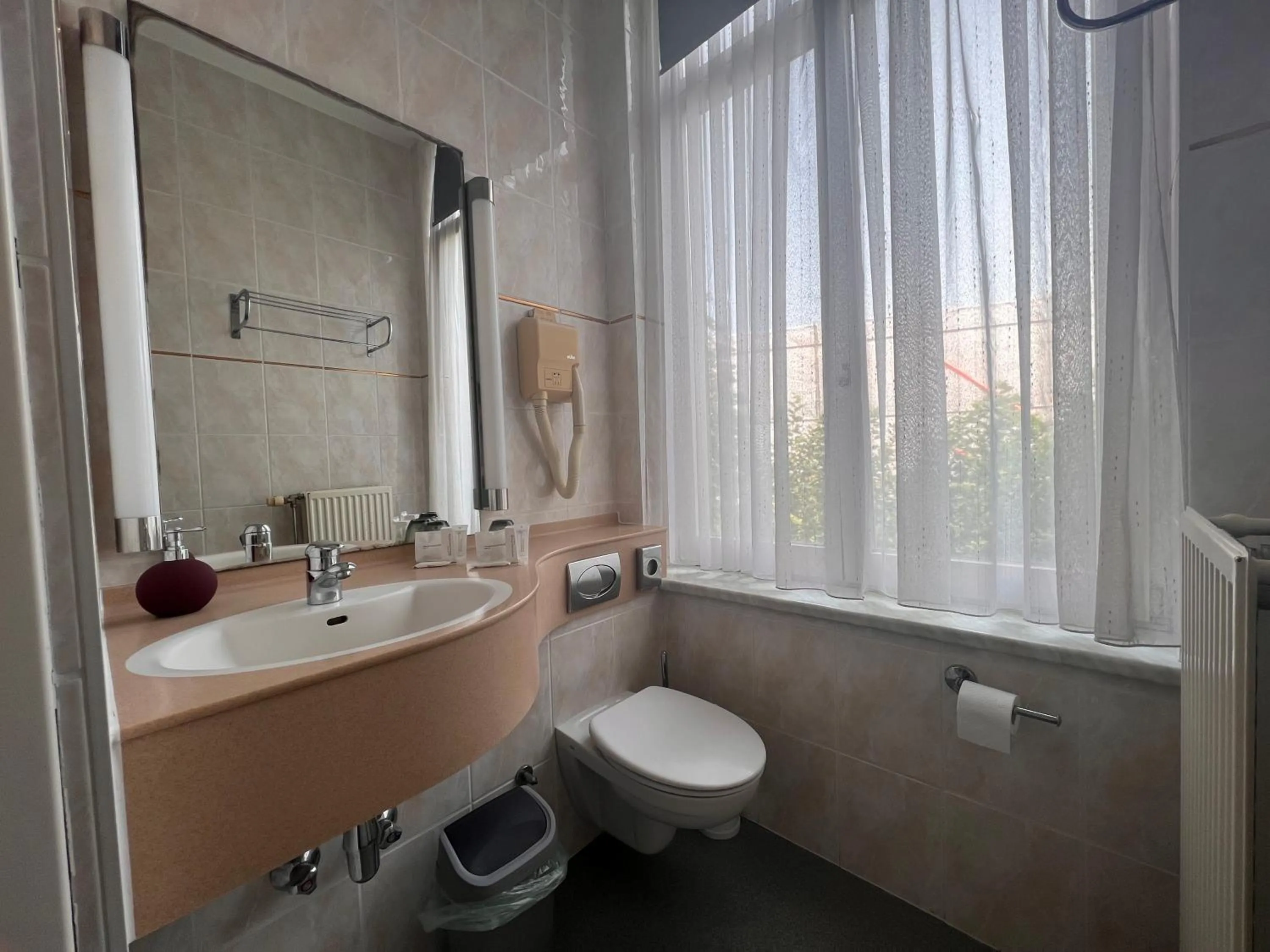 Shower in Hotel Canteklaar