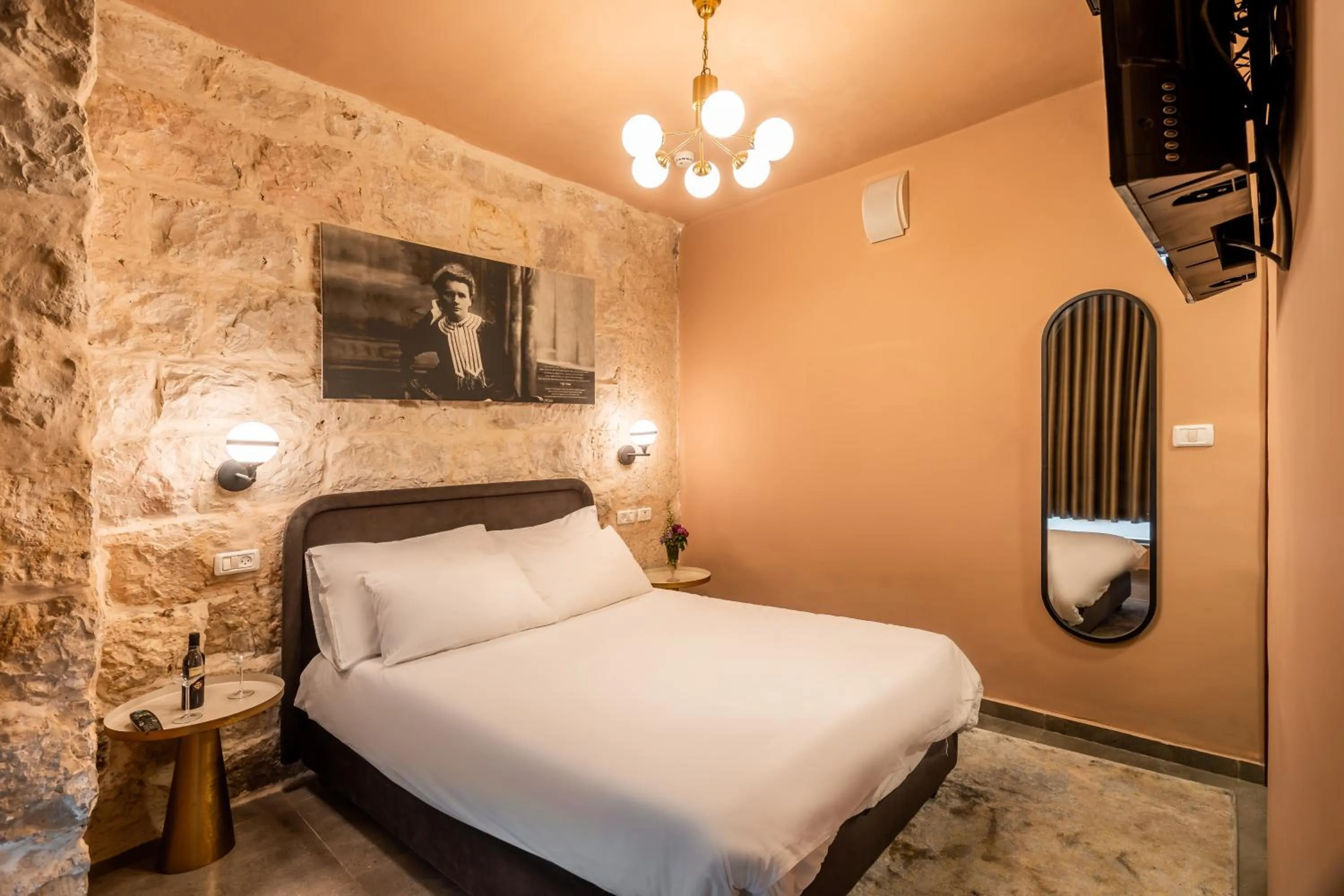 Bedroom, Bed in Heleni Hotel