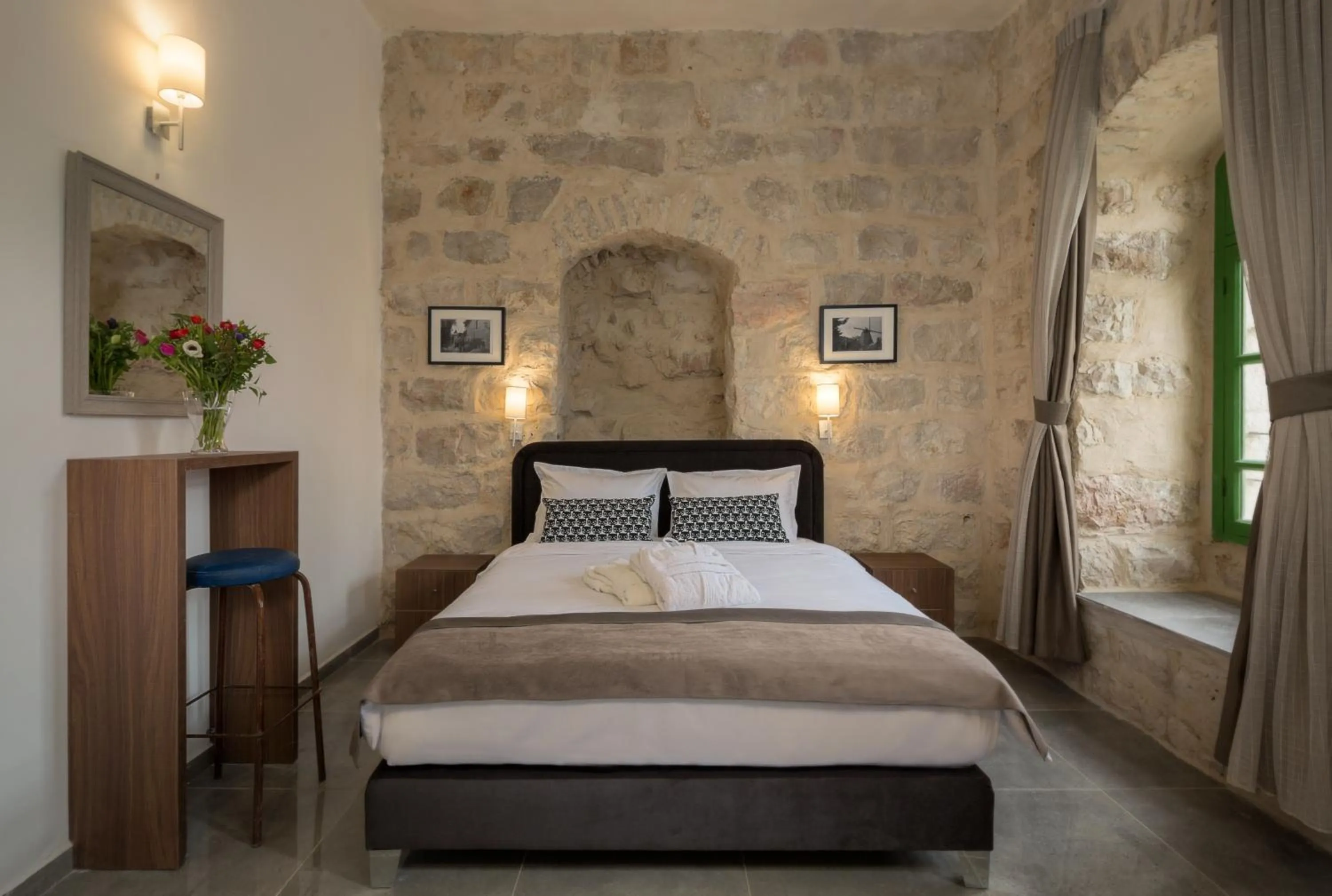 Bedroom, Bed in Heleni Hotel