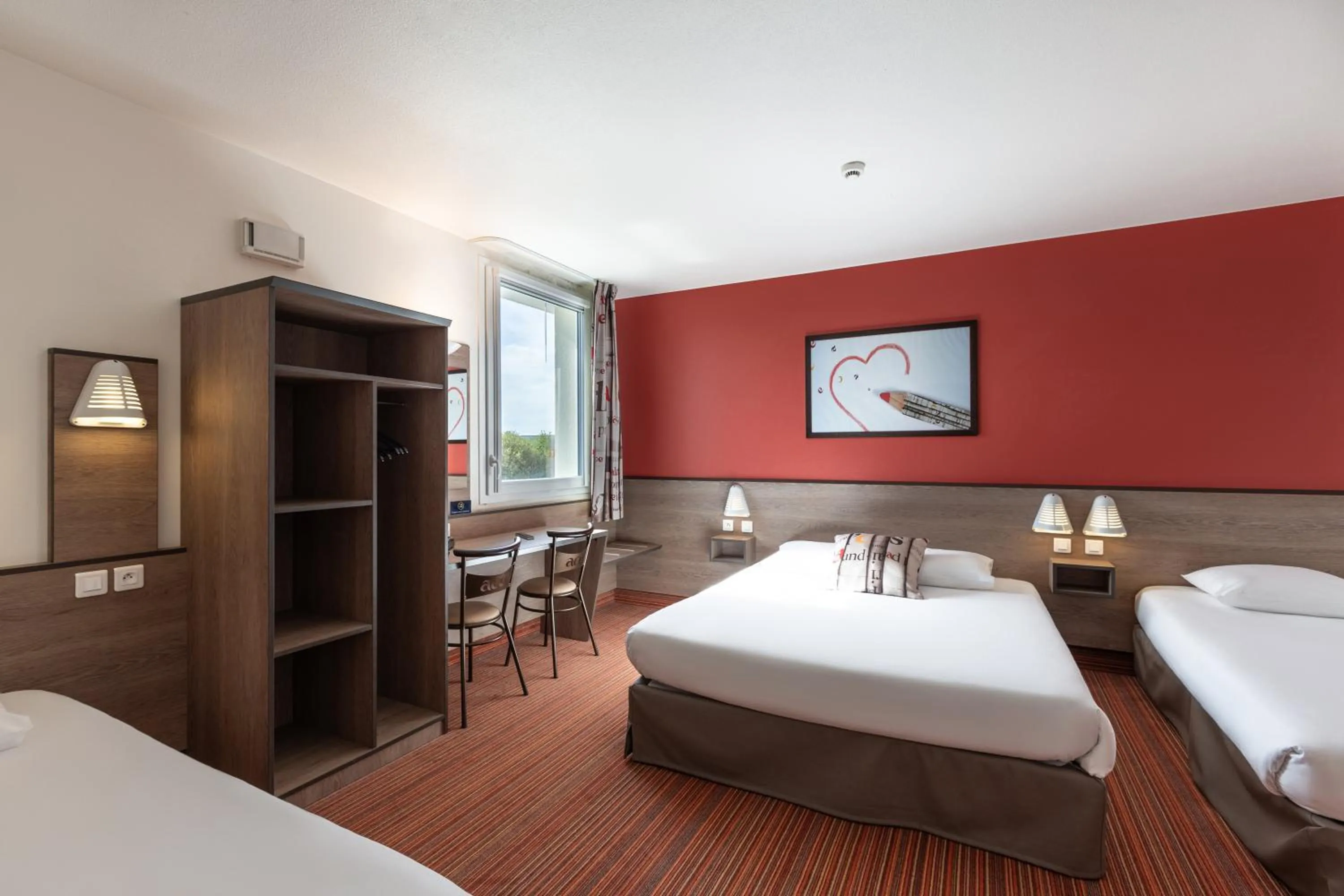 Photo of the whole room, Bed in Ace Hôtel Paris Marne La Vallée