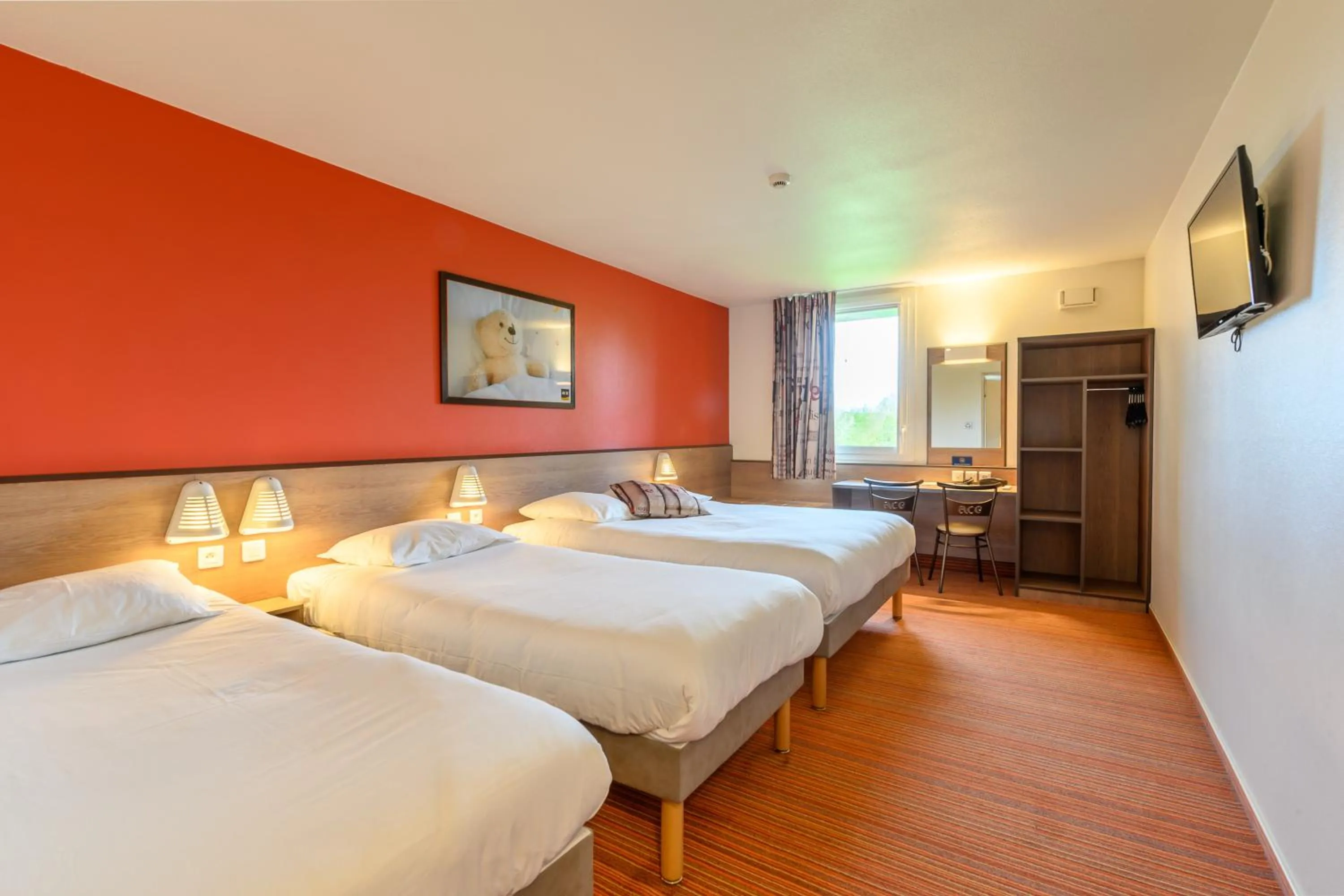 Photo of the whole room, Bed in Ace Hôtel Paris Marne La Vallée