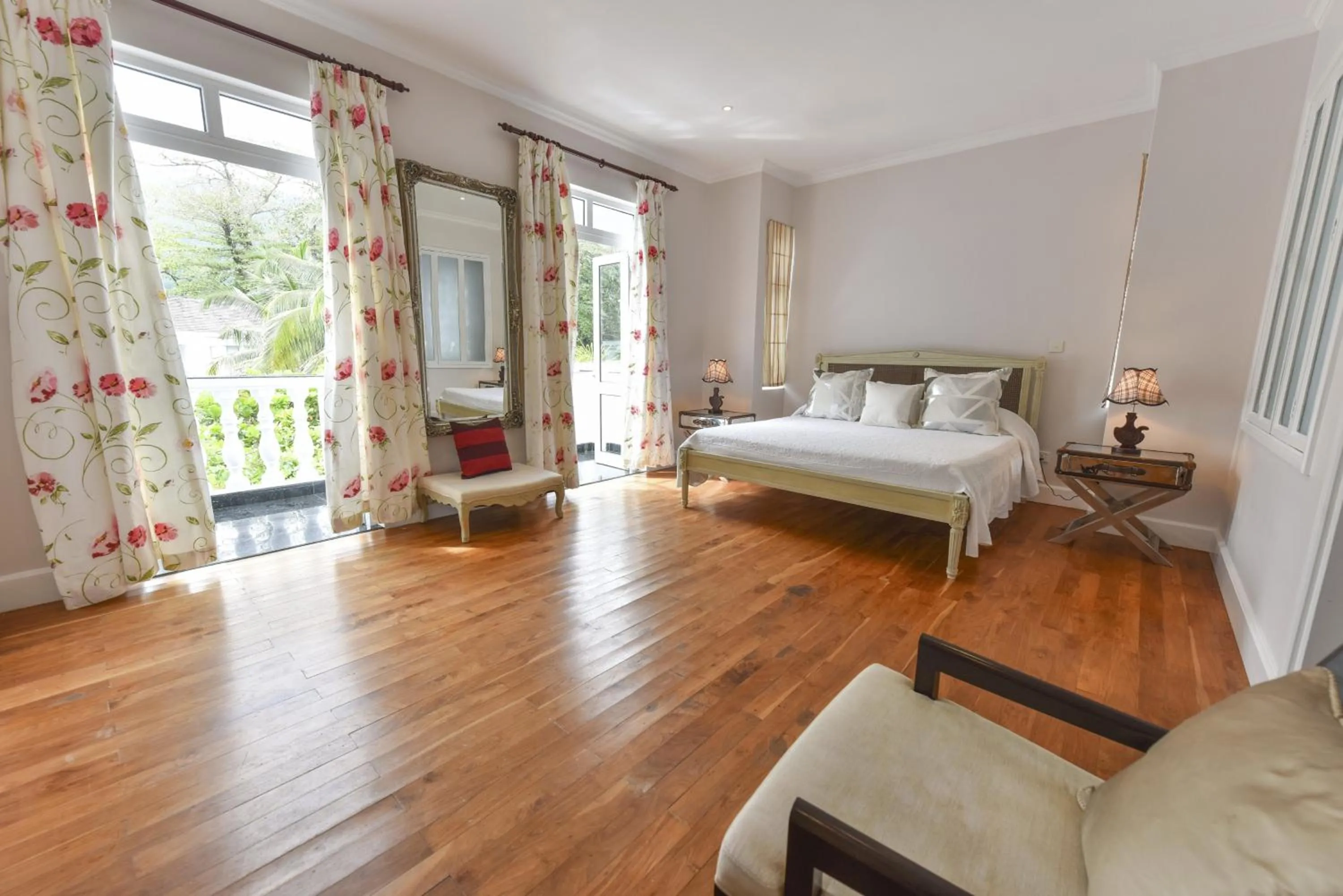 Bed in Chateau Elysium