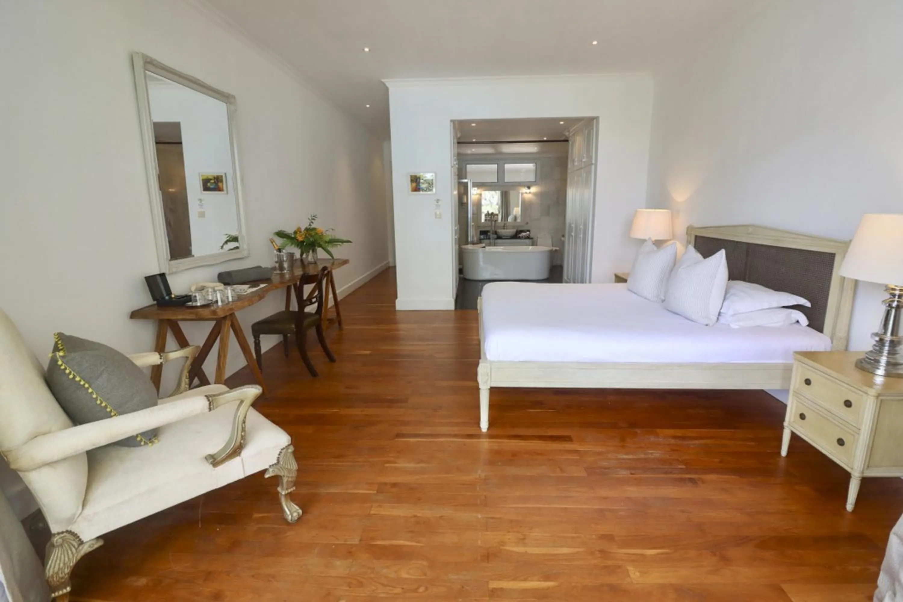 Bed in Chateau Elysium