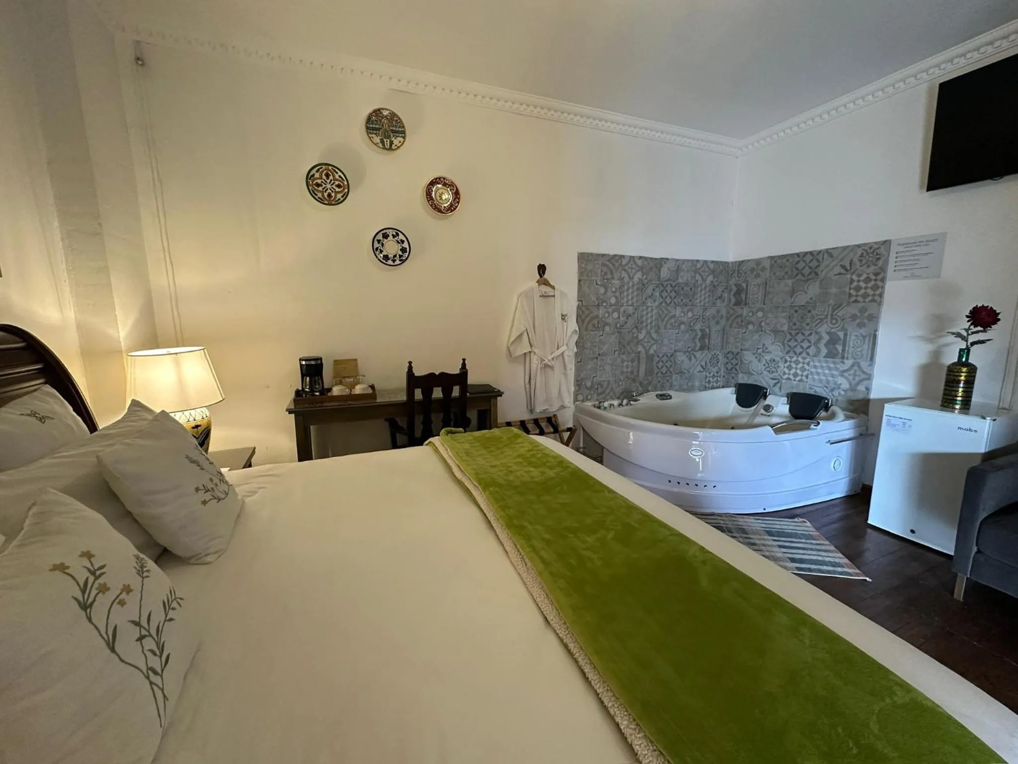 Hot Tub, Bed in Casa Morasan Hotel-Boutique