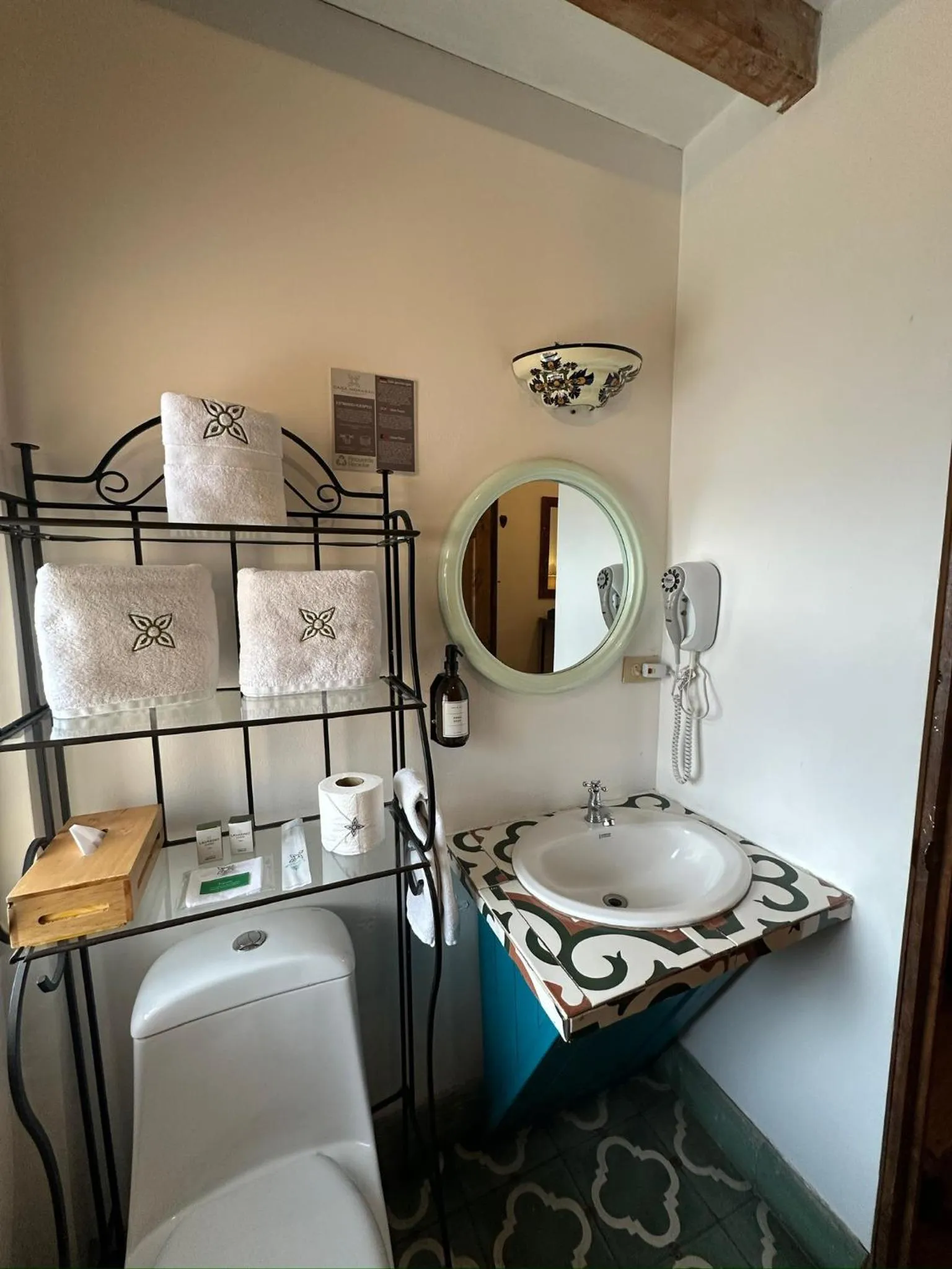 Bathroom, Bed in Casa Morasan Hotel-Boutique