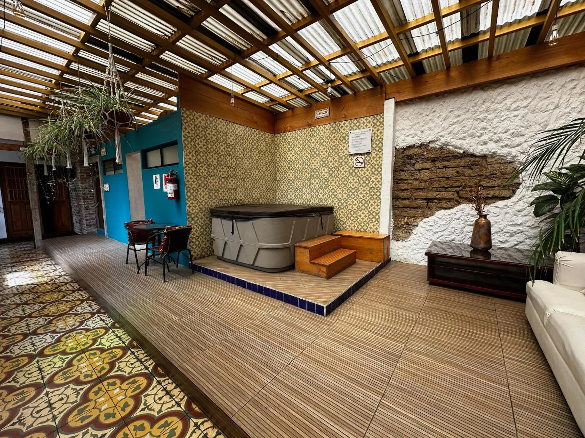 Hot Tub in Casa Morasan Hotel-Boutique