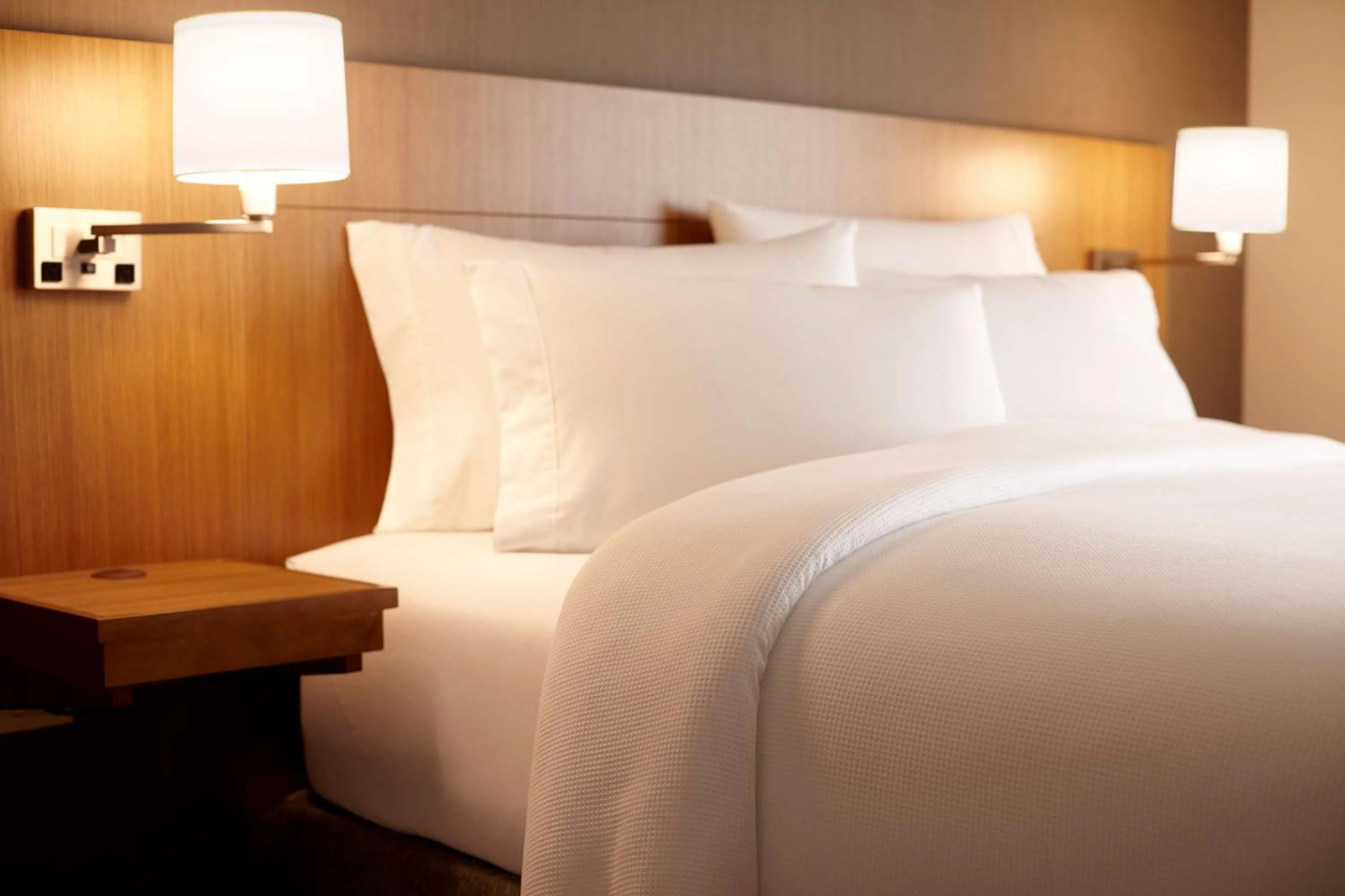 Photo of the whole room, Bed in Hyatt Place Madison/Verona