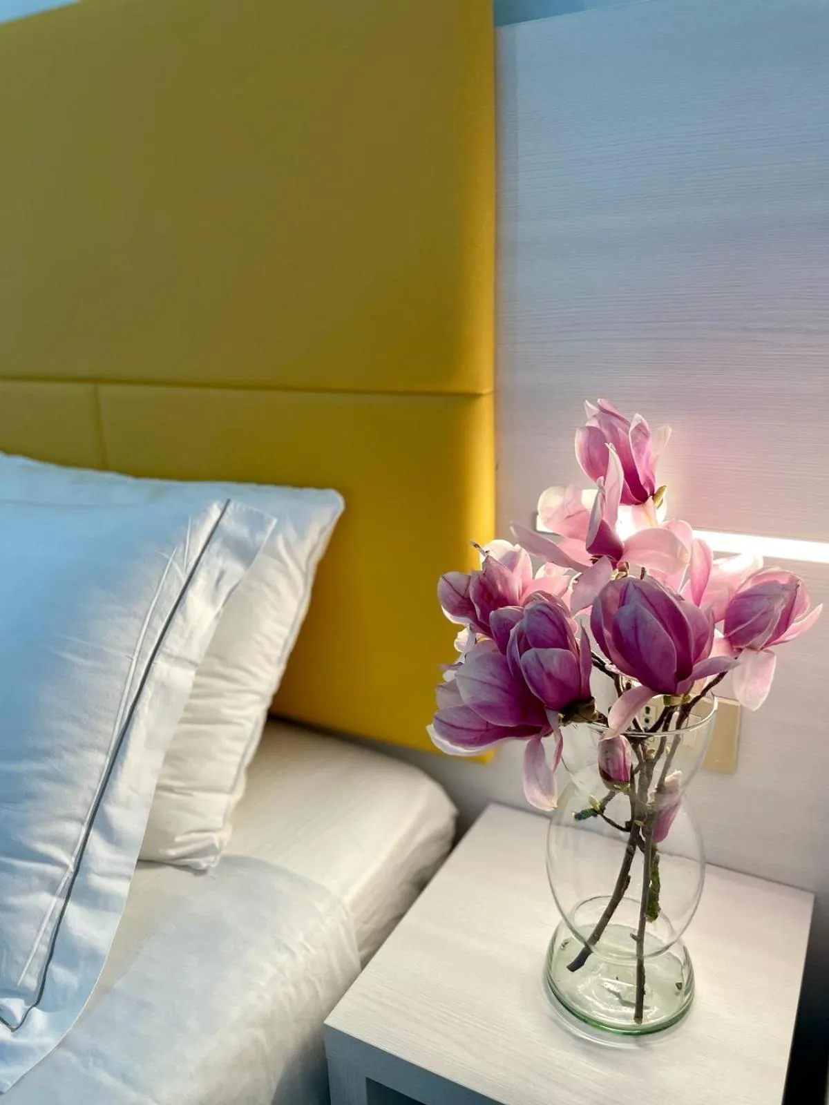 Decorative detail, Bed in Hotel Crystal NUOVA GESTIONE 2025