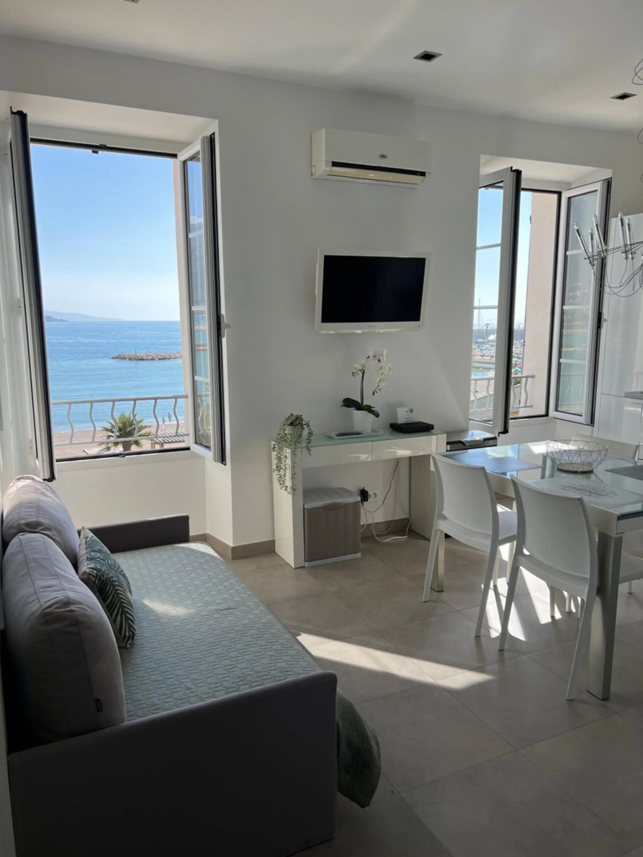 Studio magnifique vue mer