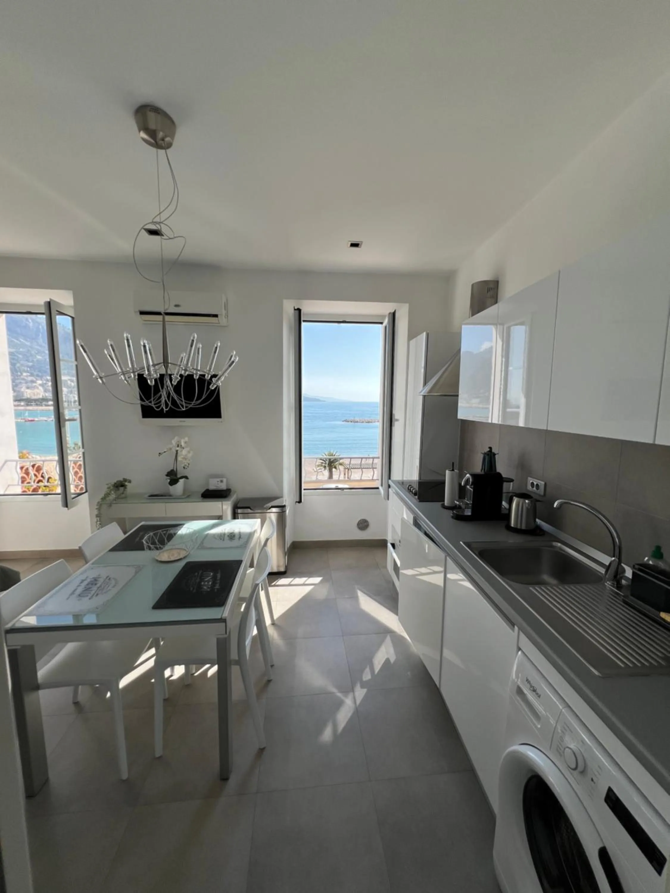 Studio magnifique vue mer